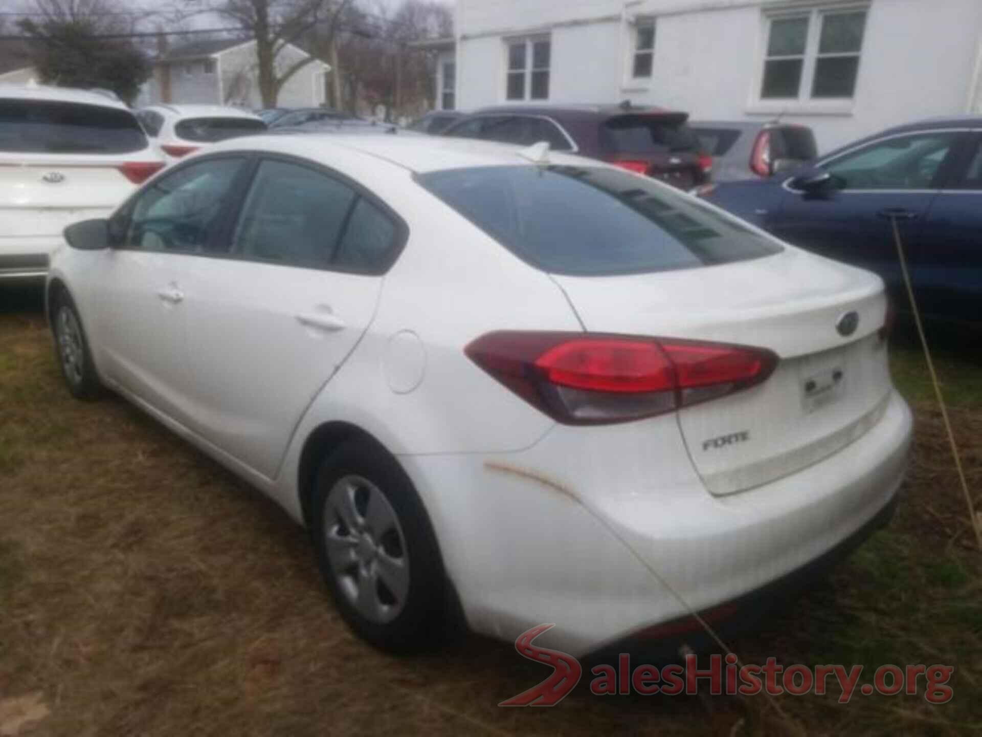 3KPFK4A75JE230911 2018 KIA FORTE