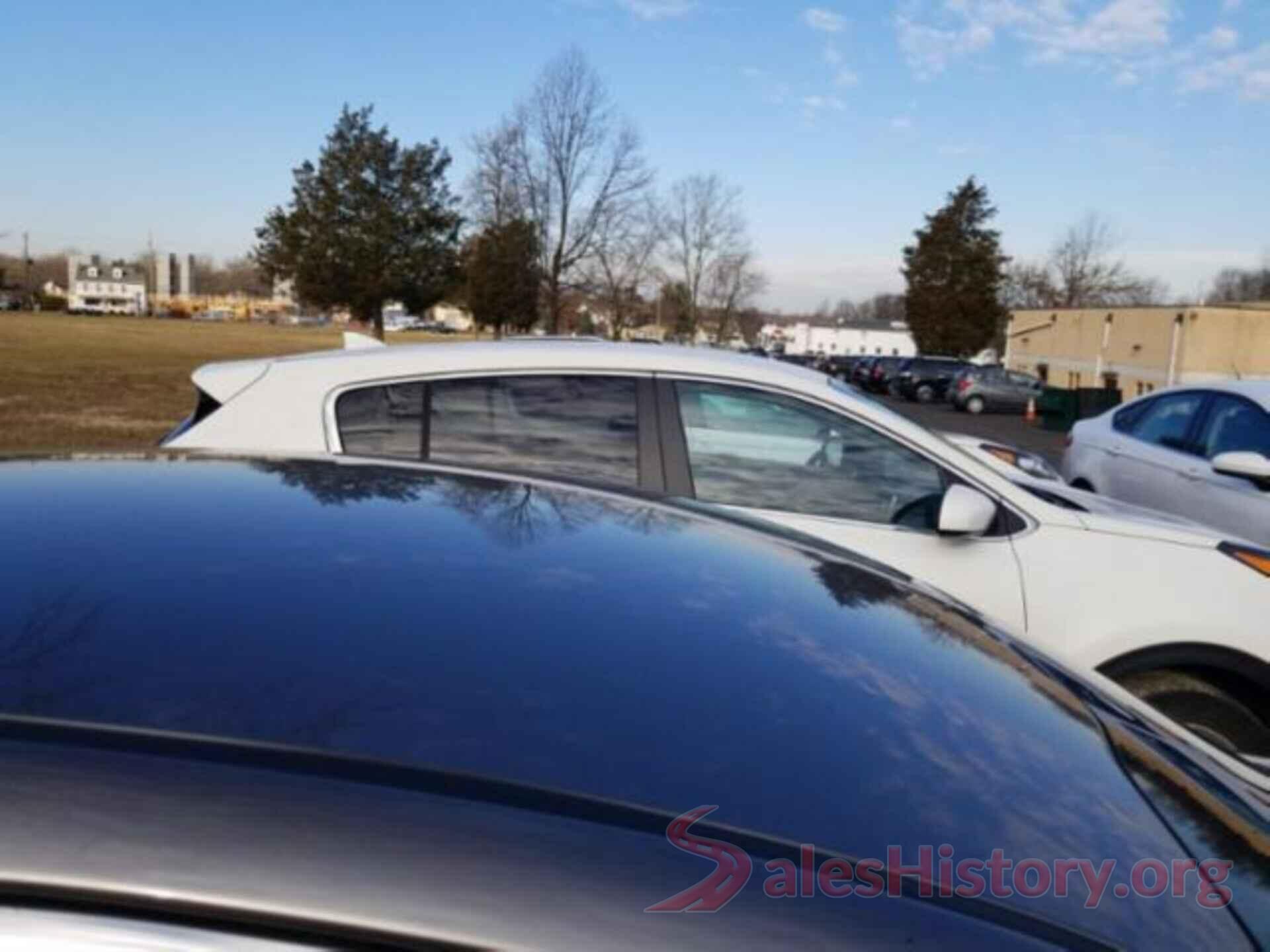 5XXGT4L30JG239647 2018 KIA OPTIMA