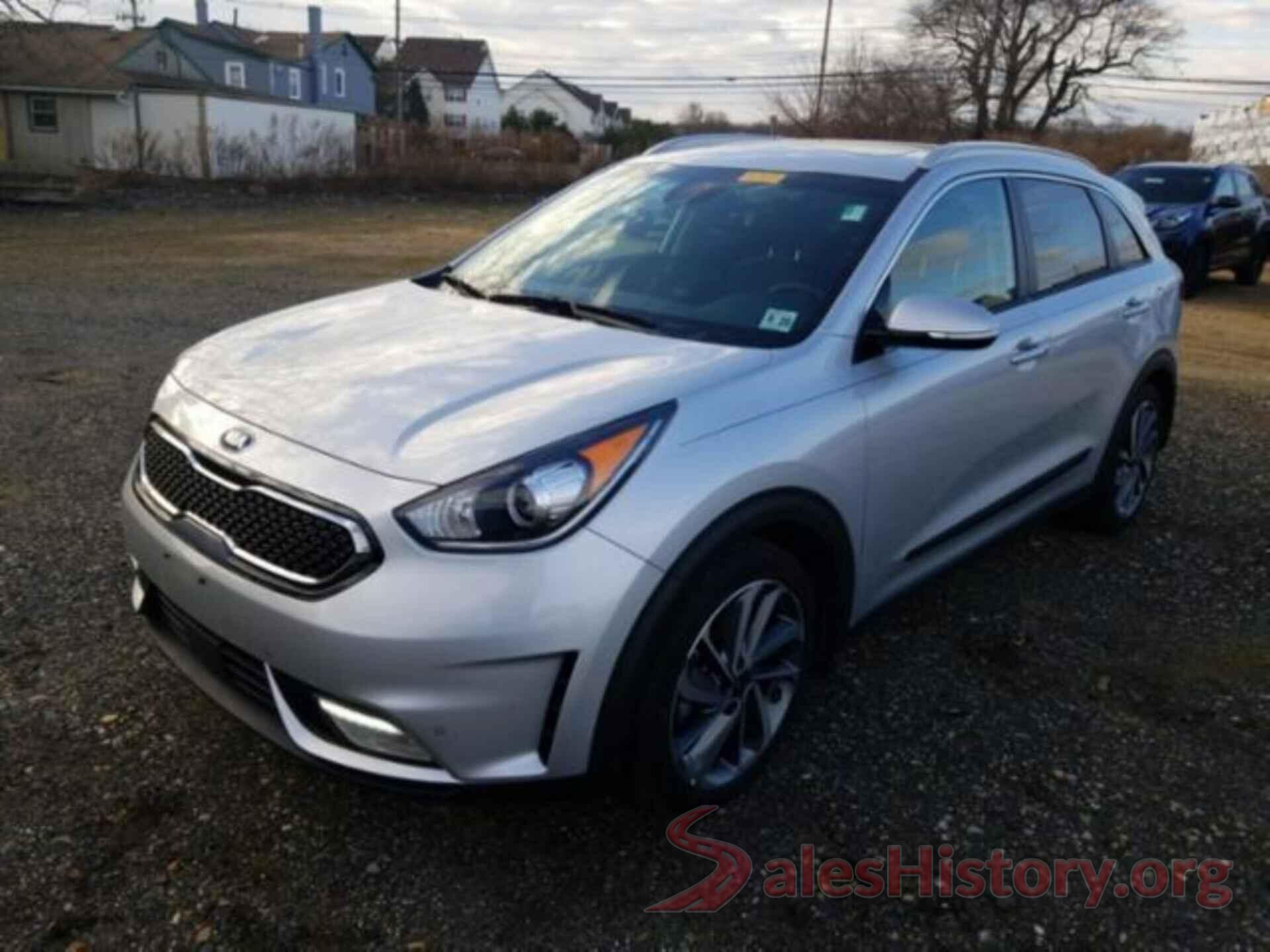 KNDCE3LC8J5120977 2018 KIA NIRO