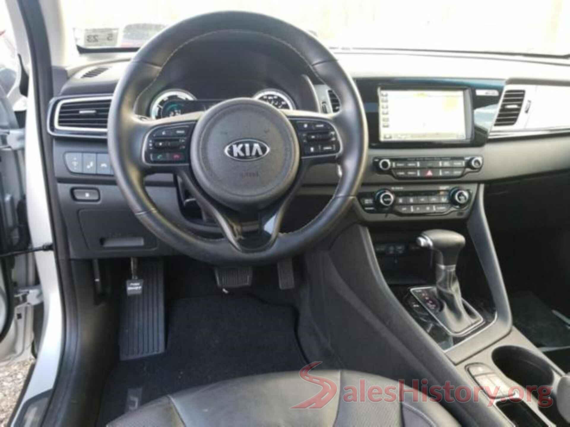 KNDCE3LC8J5120977 2018 KIA NIRO