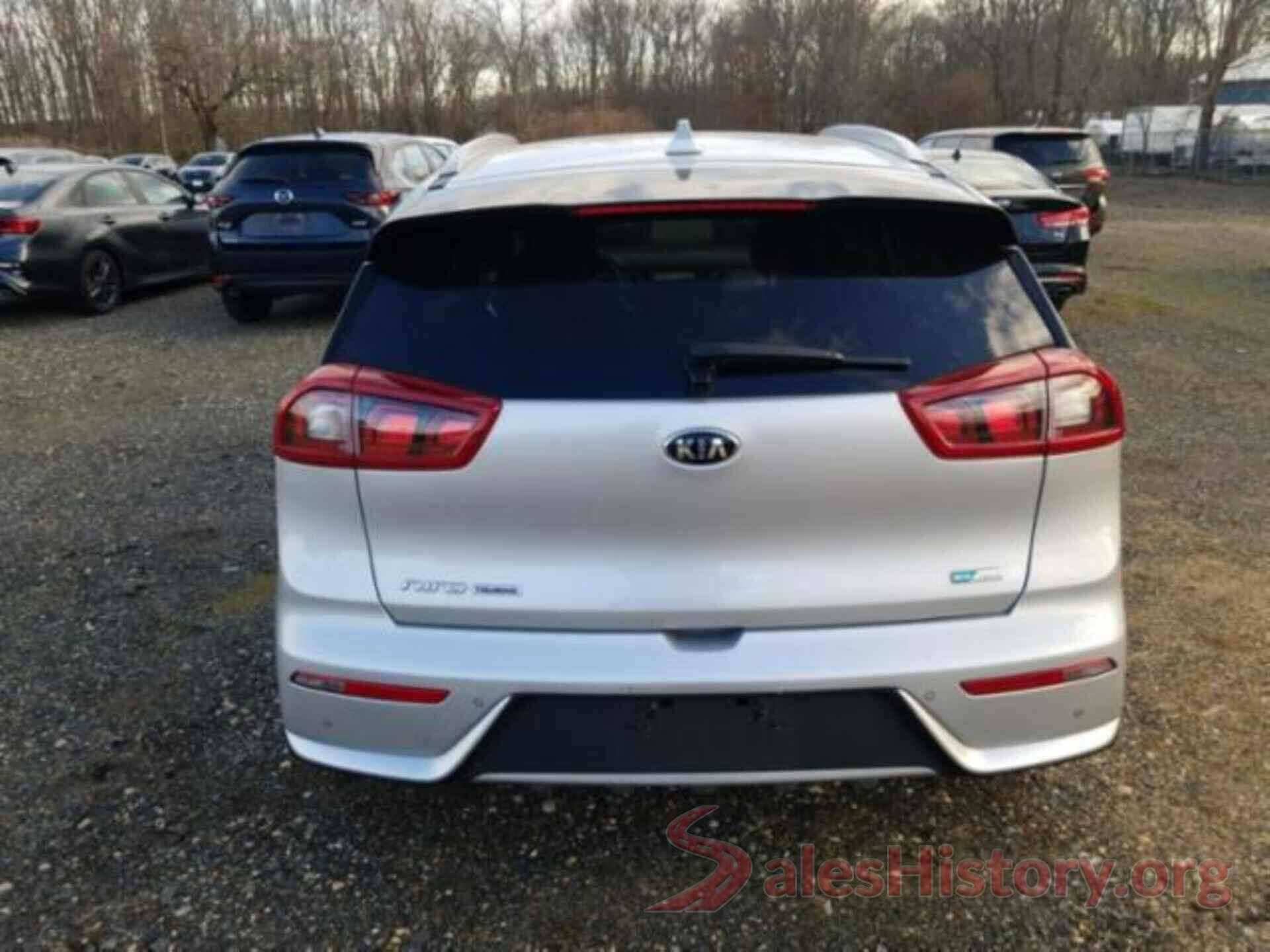 KNDCE3LC8J5120977 2018 KIA NIRO