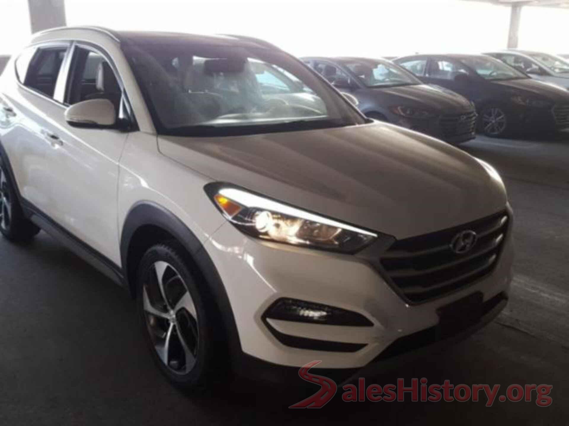 KM8J3CA24JU643003 2018 HYUNDAI TUCSON