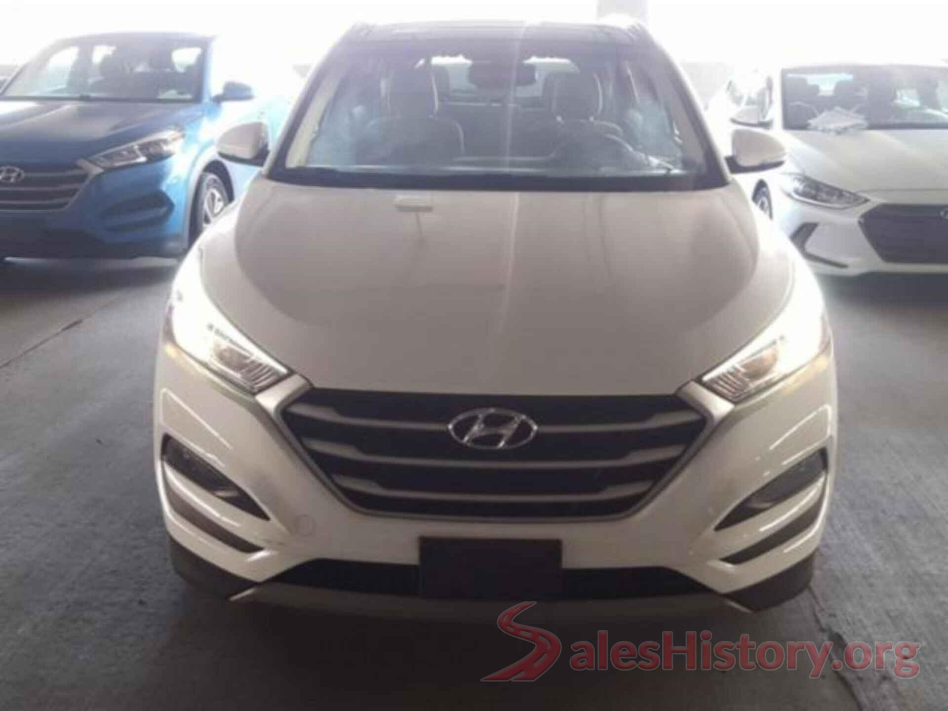 KM8J3CA24JU643003 2018 HYUNDAI TUCSON