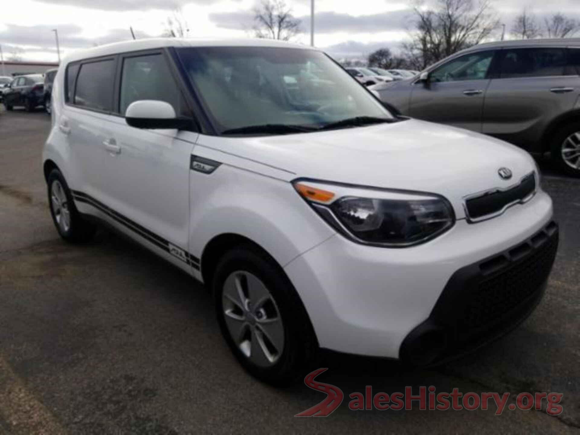 KNDJN2A28G7404005 2016 KIA SOUL