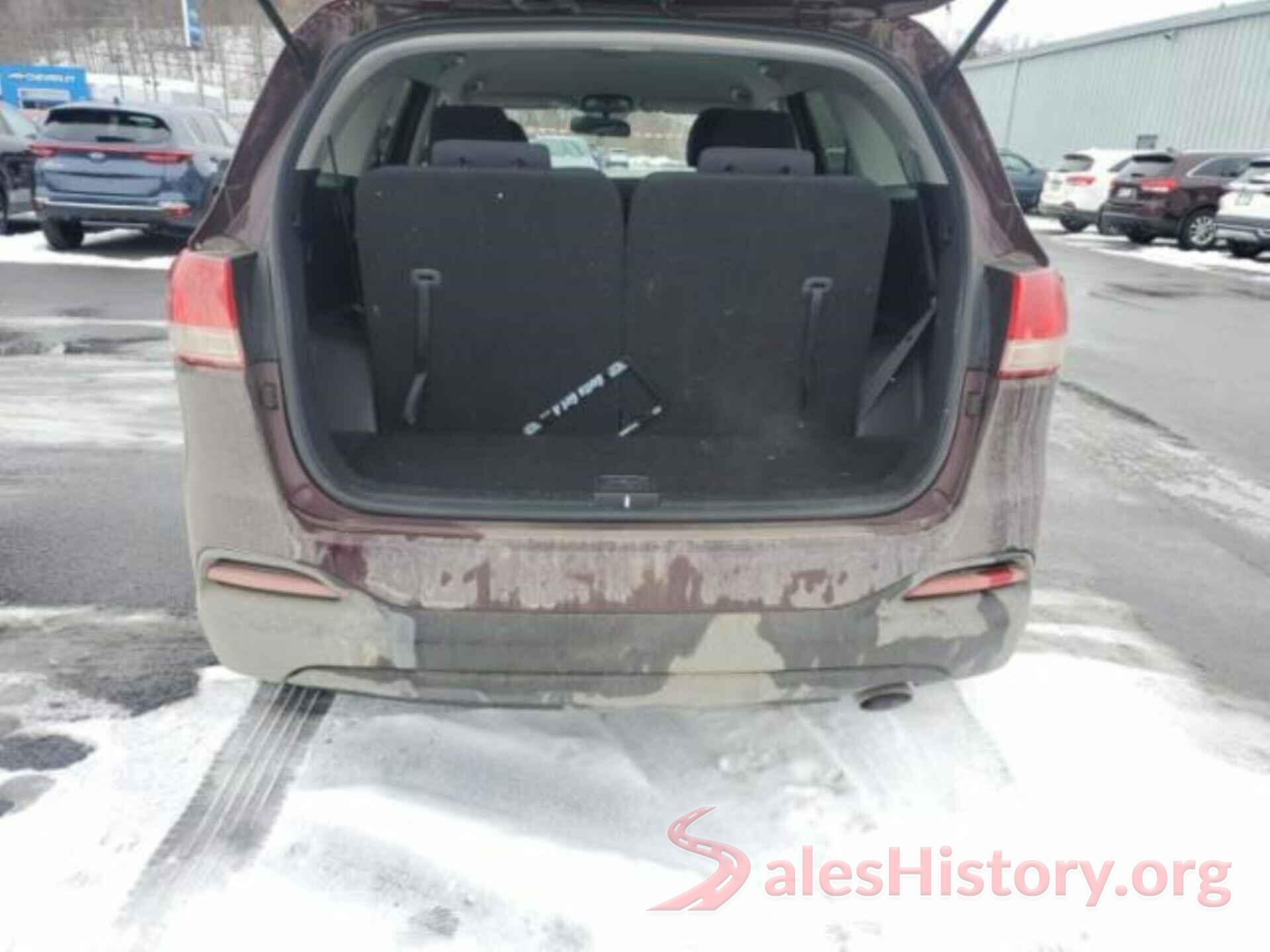 5XYPGDA30JG358866 2018 KIA SORENTO