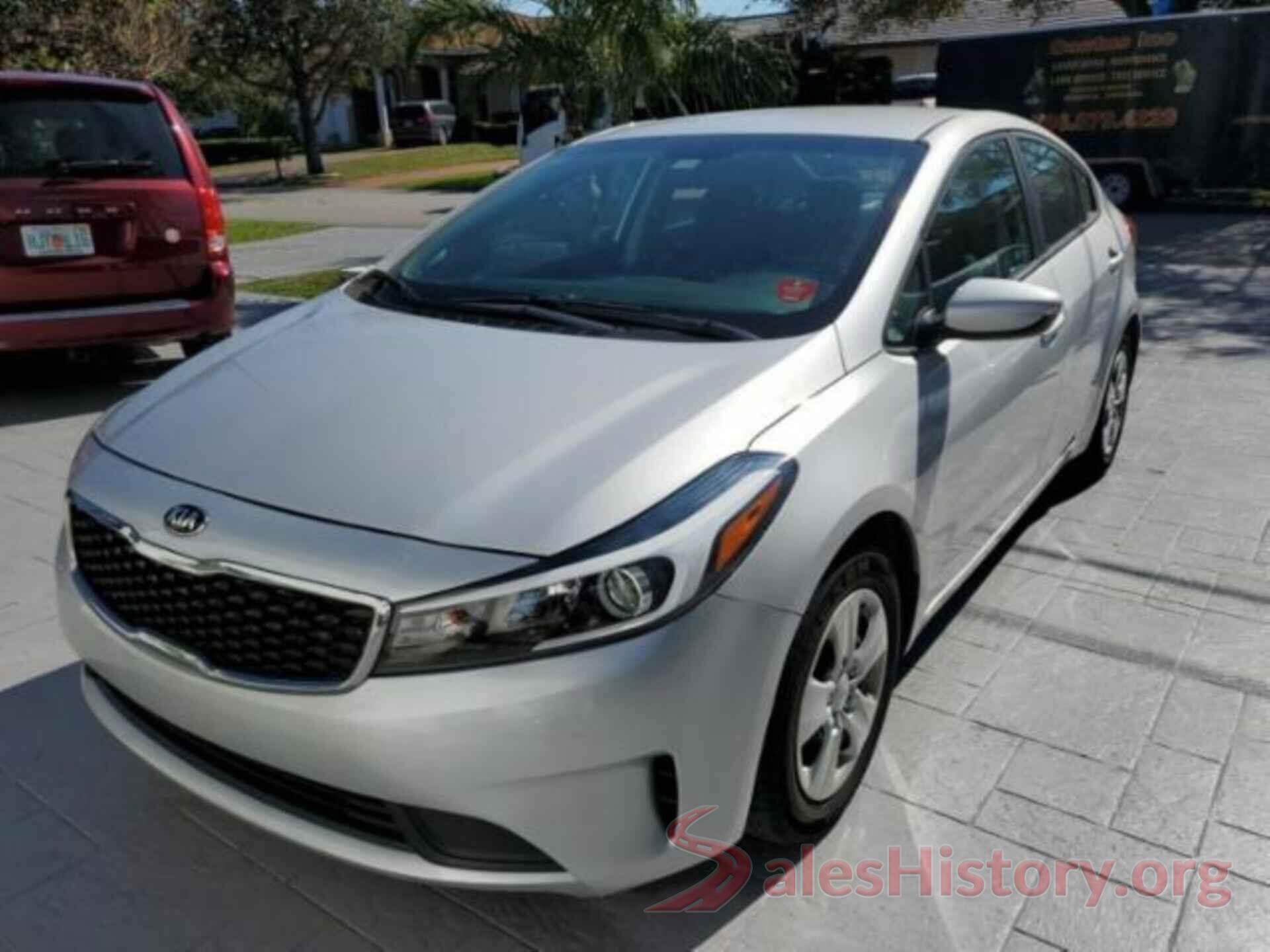 3KPFK4A74HE092949 2017 KIA FORTE