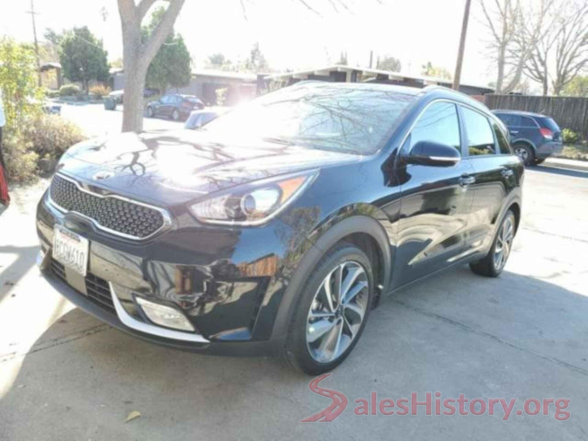 KNDCE3LC4J5128316 2018 KIA NIRO