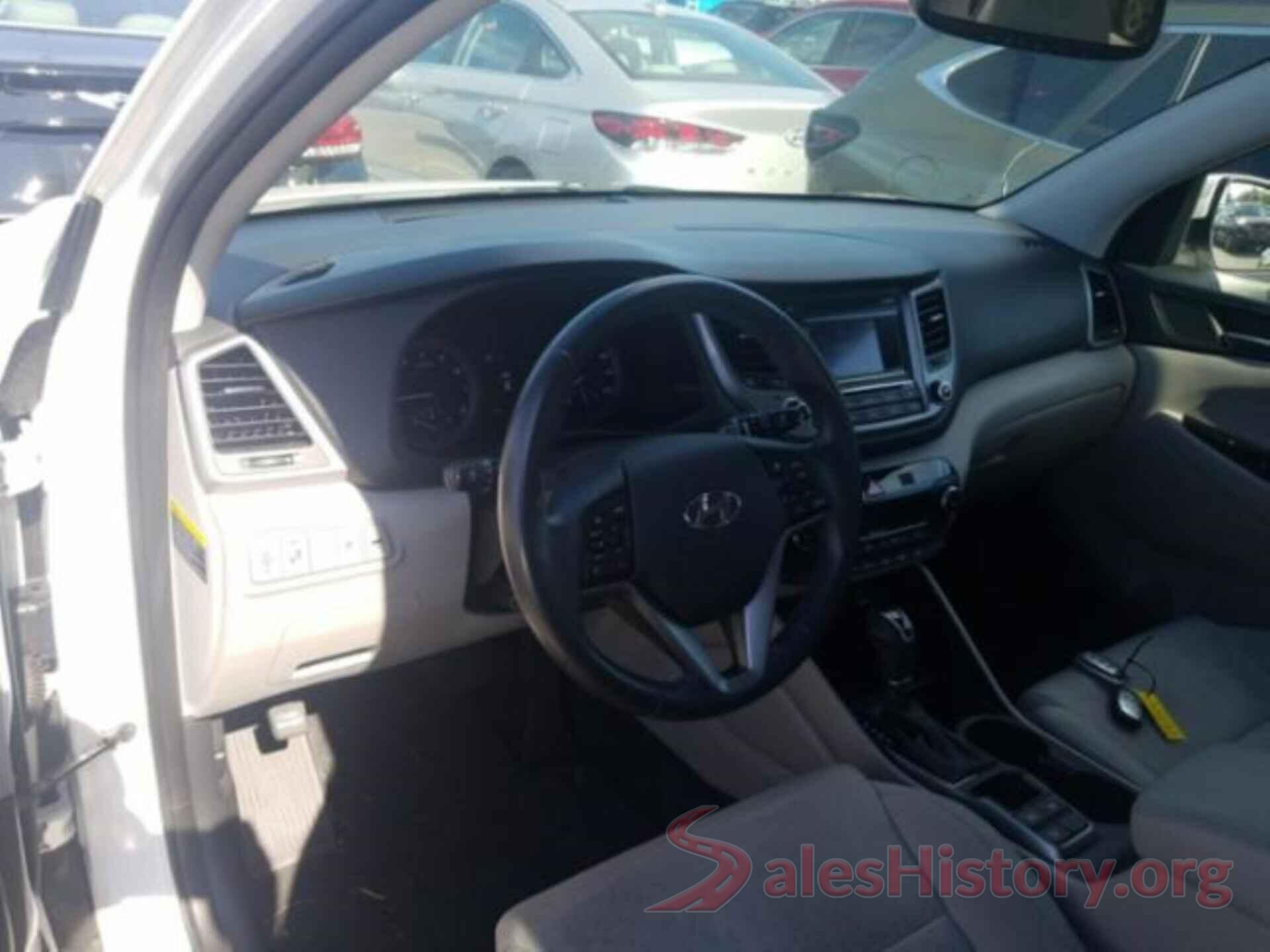 KM8J33A27HU559946 2017 HYUNDAI TUCSON