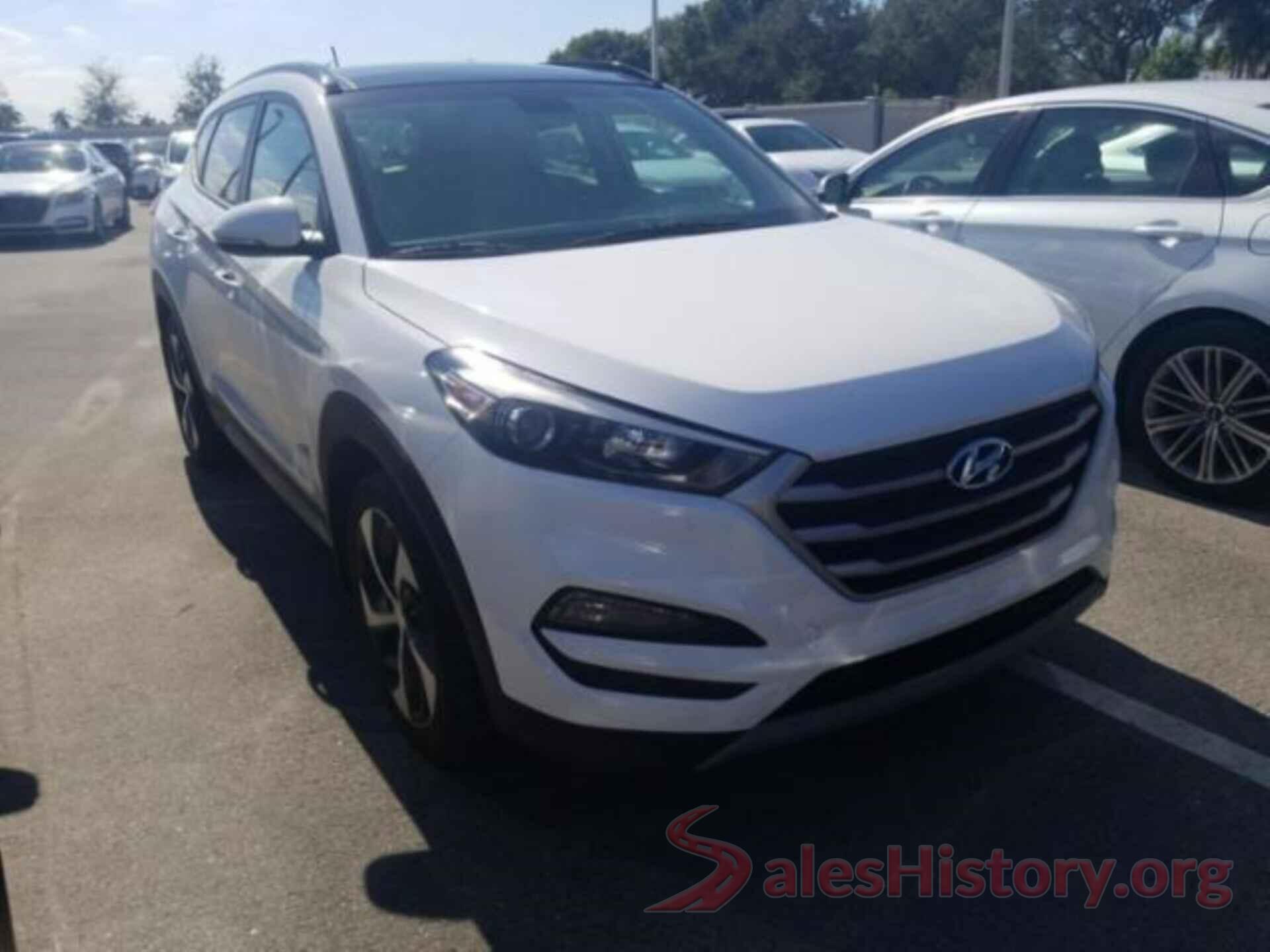 KM8J33A27HU559946 2017 HYUNDAI TUCSON