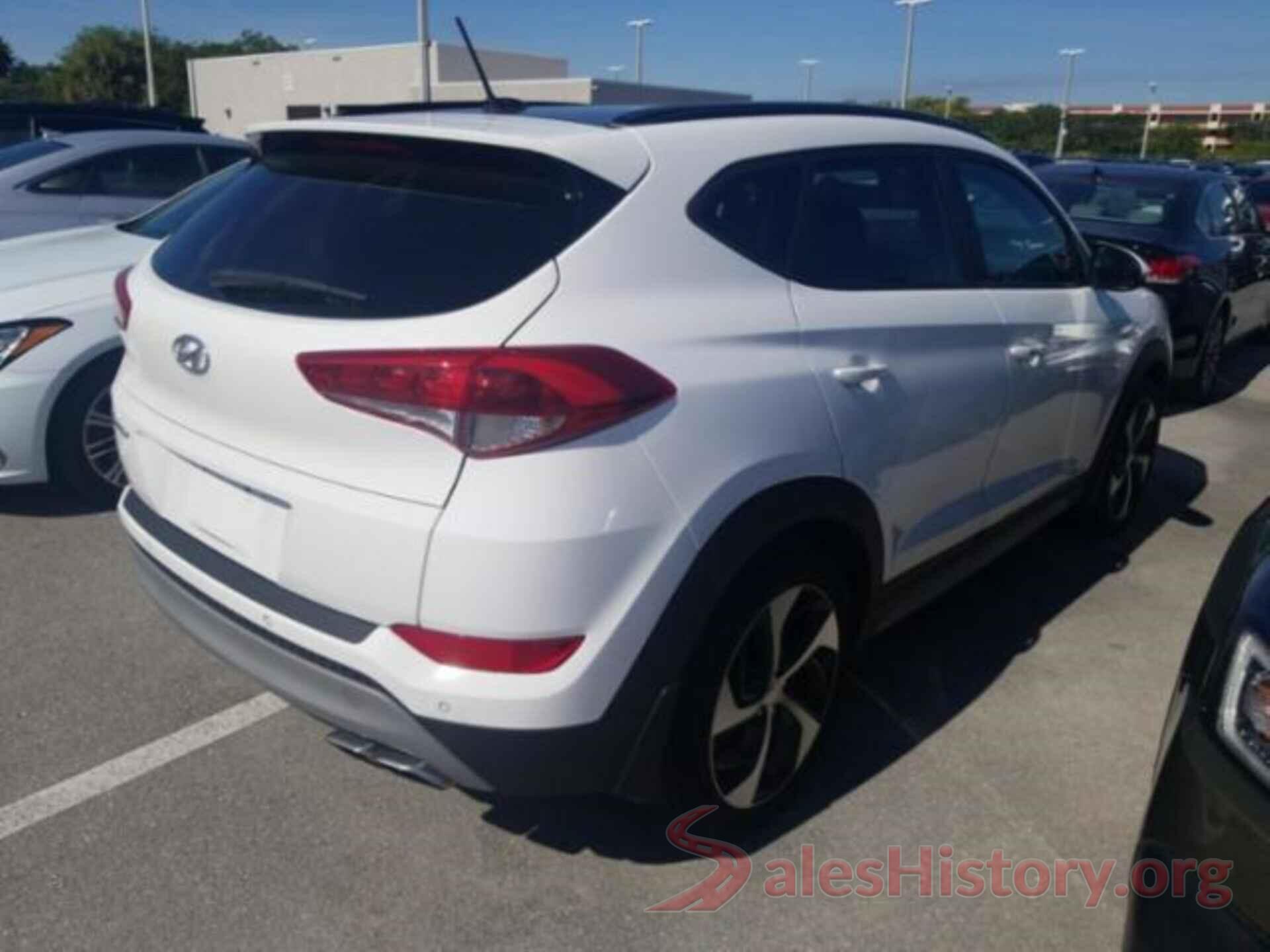 KM8J33A27HU559946 2017 HYUNDAI TUCSON