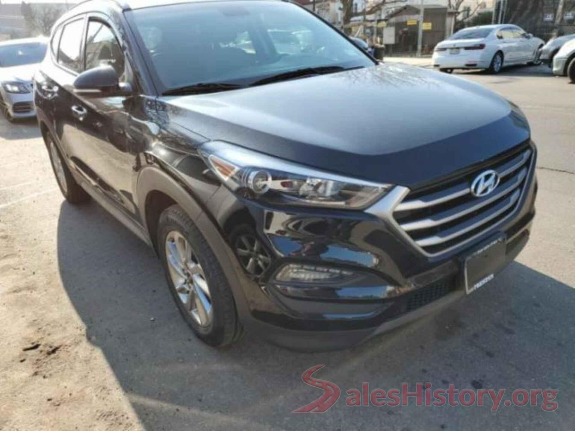 KM8J3CA46HU471245 2017 HYUNDAI TUCSON