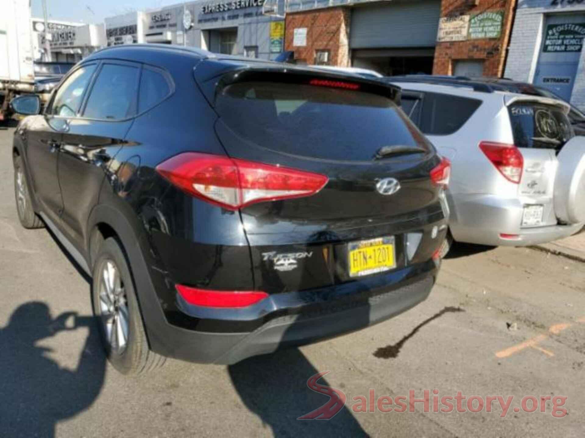 KM8J3CA46HU471245 2017 HYUNDAI TUCSON