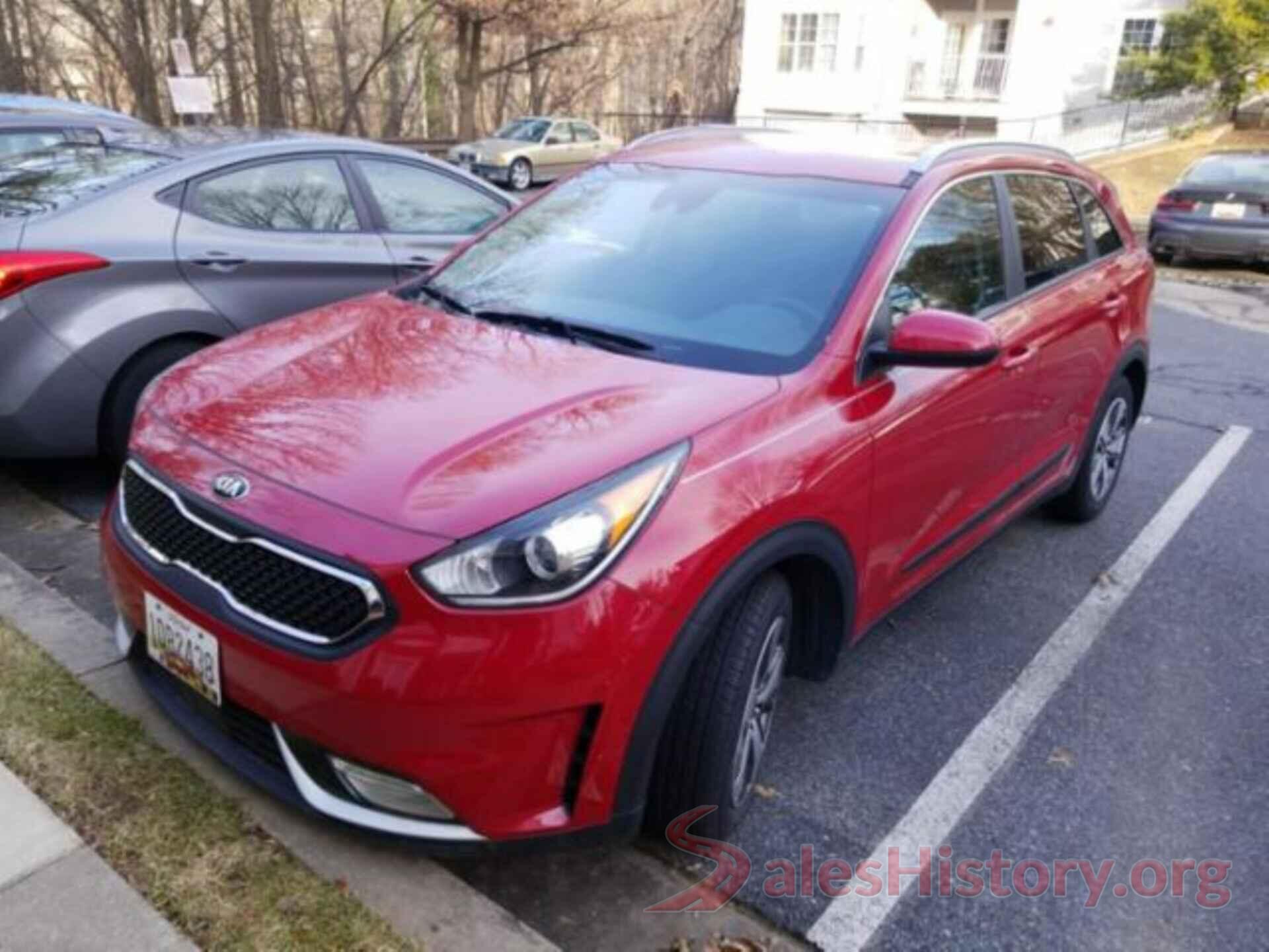 KNDCB3LCXJ5124991 2018 KIA NIRO