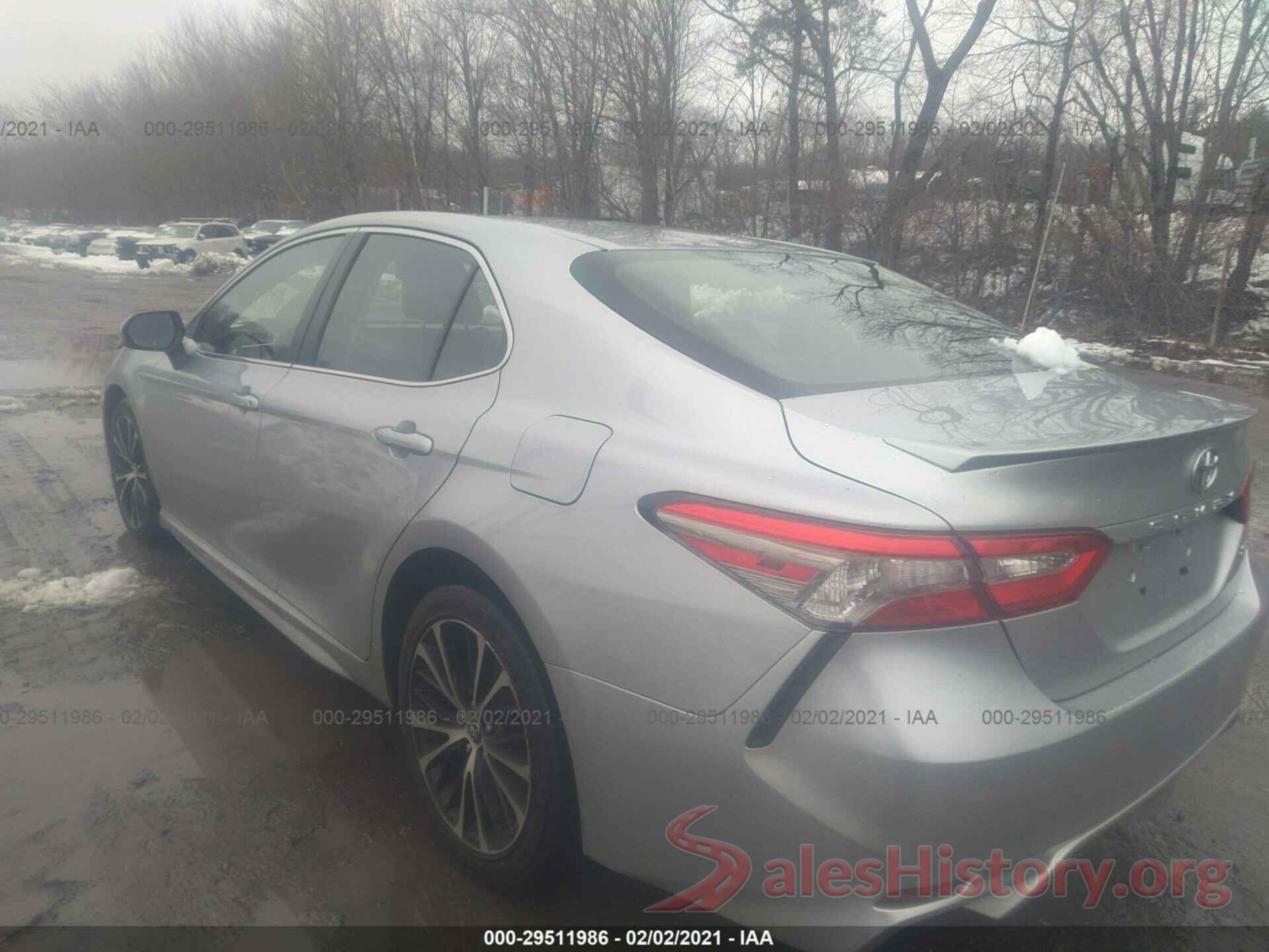 JTNB11HK0J3018589 2018 TOYOTA CAMRY