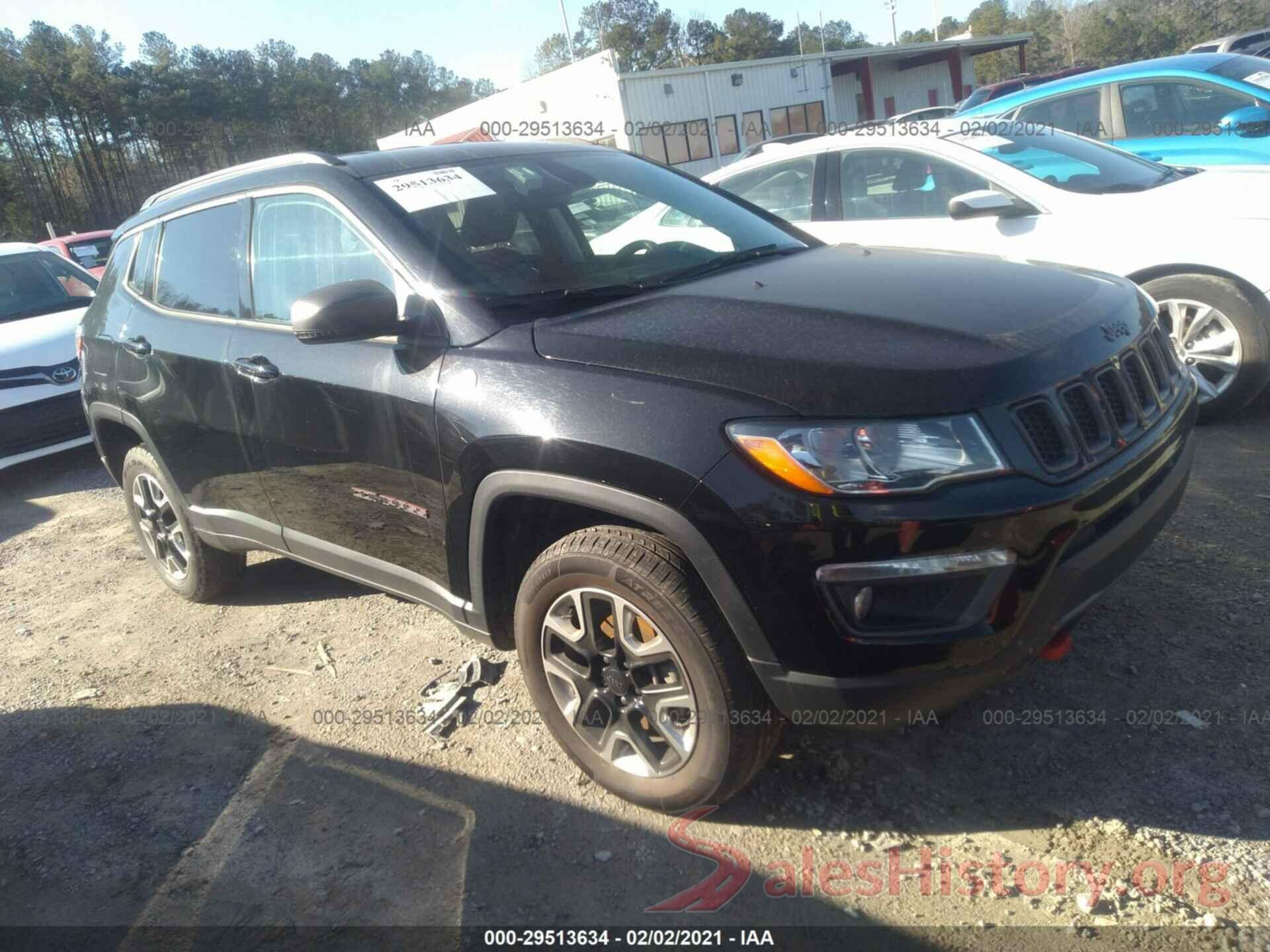 3C4NJDDB8JT451087 2018 JEEP COMPASS