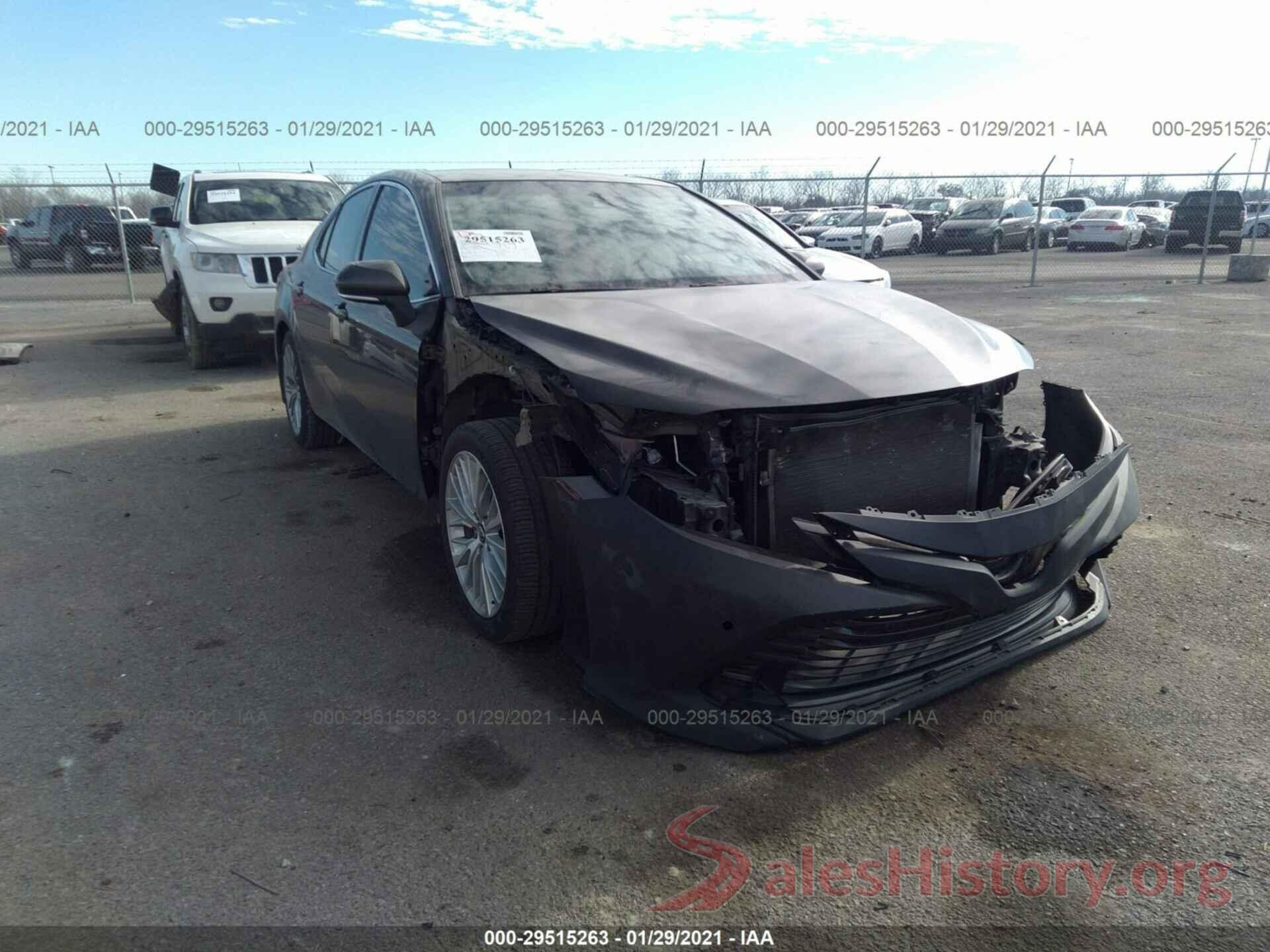 4T1B11HK9JU044103 2018 TOYOTA CAMRY