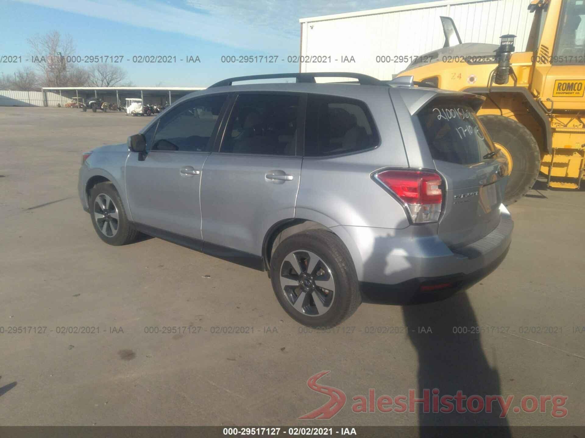 JF2SJAJC9JH450061 2018 SUBARU FORESTER