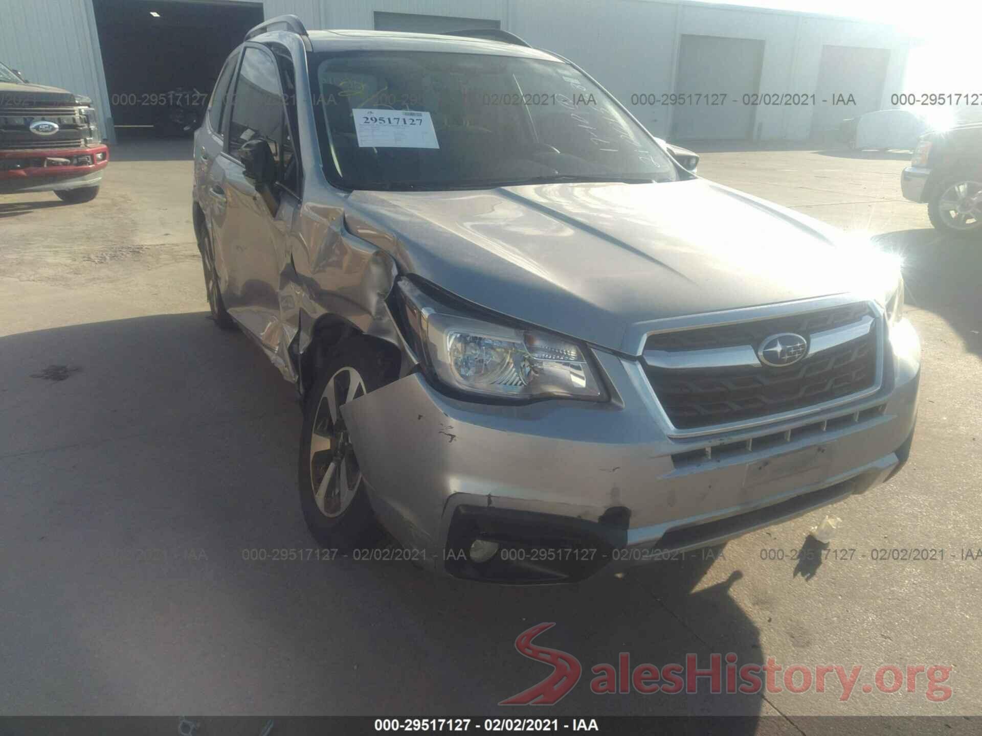 JF2SJAJC9JH450061 2018 SUBARU FORESTER