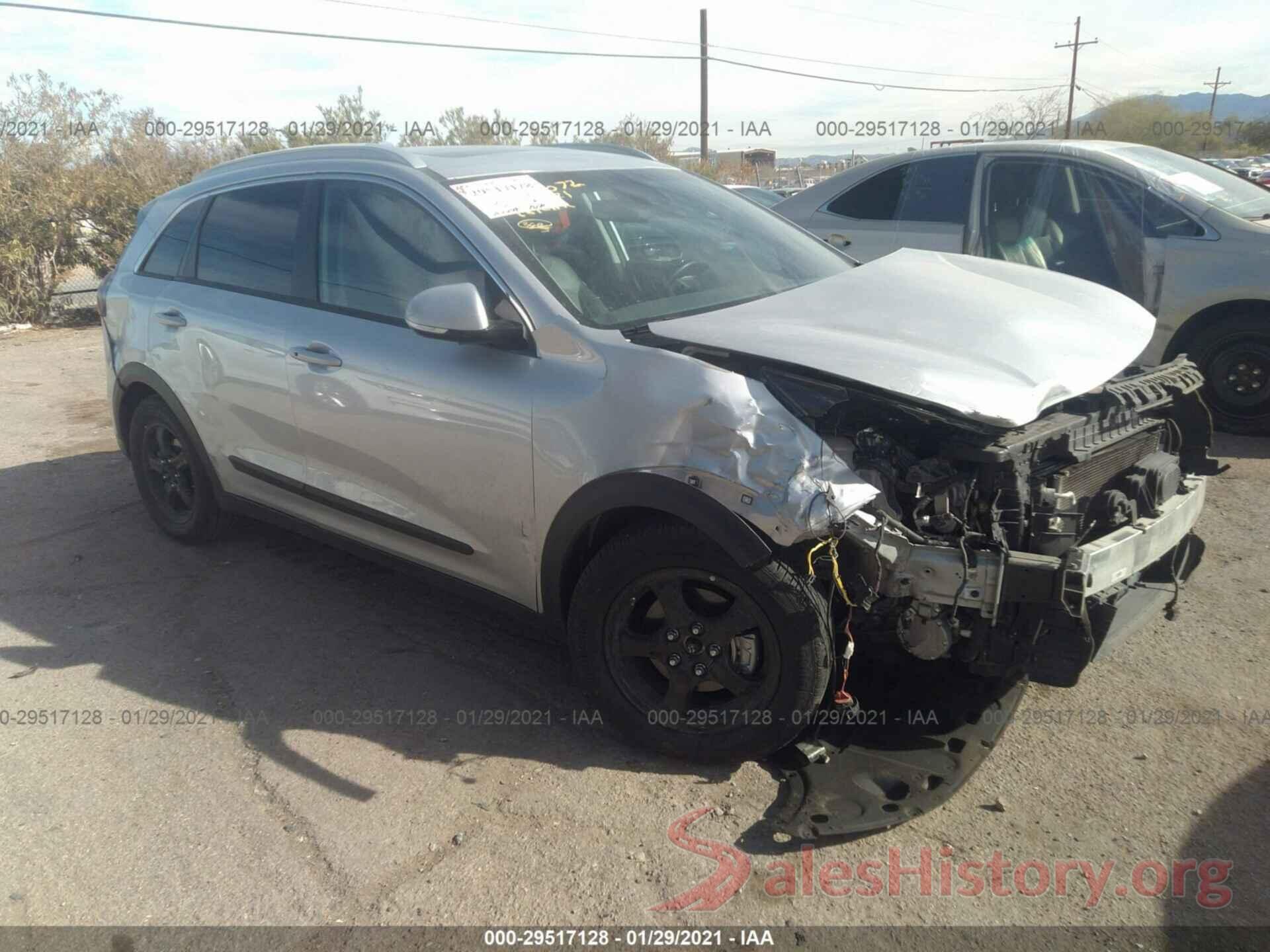 KNDCC3LC1H5079351 2017 KIA NIRO