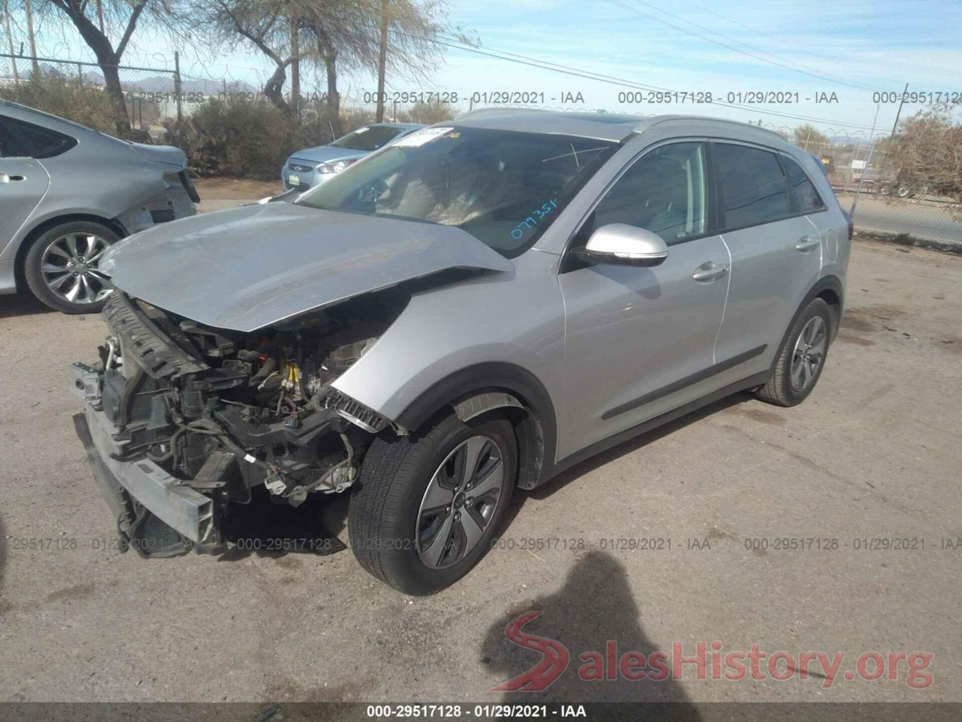 KNDCC3LC1H5079351 2017 KIA NIRO