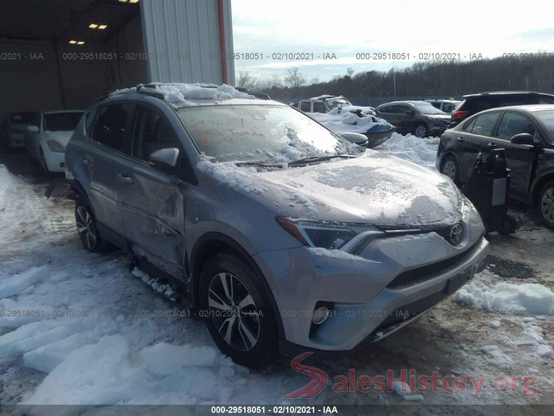 JTMRFREV3JD237025 2018 TOYOTA RAV4