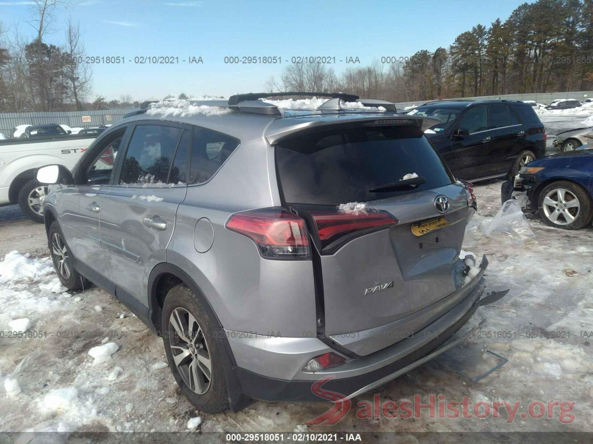 JTMRFREV3JD237025 2018 TOYOTA RAV4