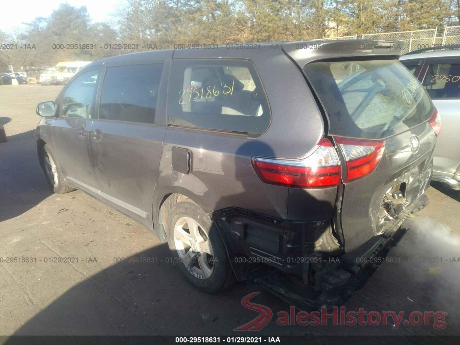 5TDZZ3DC3HS871521 2017 TOYOTA SIENNA