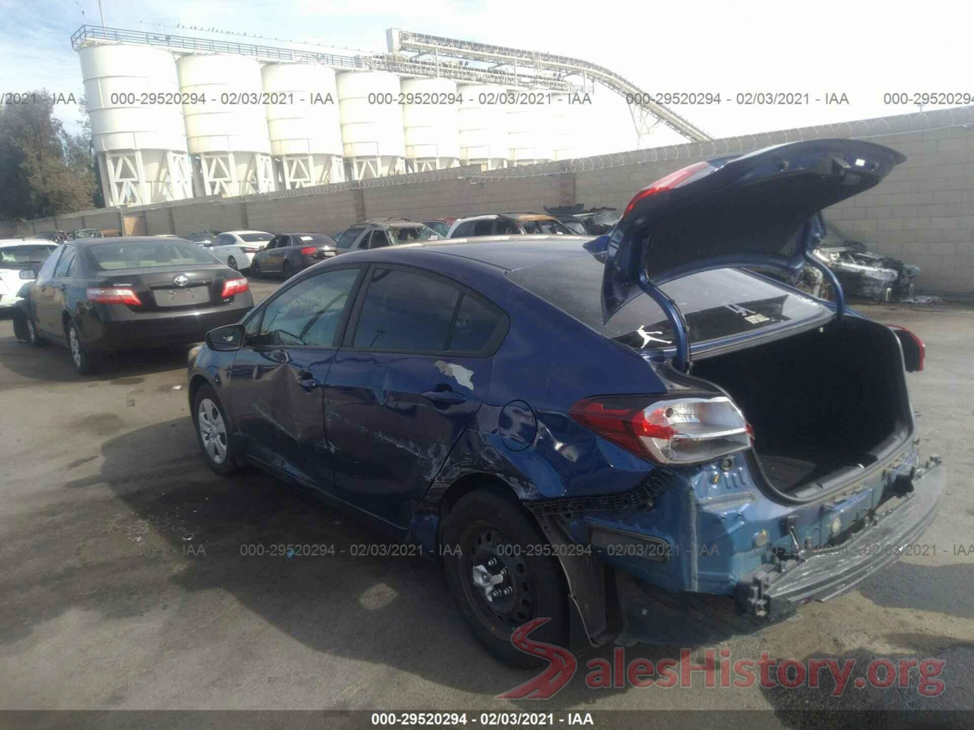 3KPFK4A76JE183288 2018 KIA FORTE