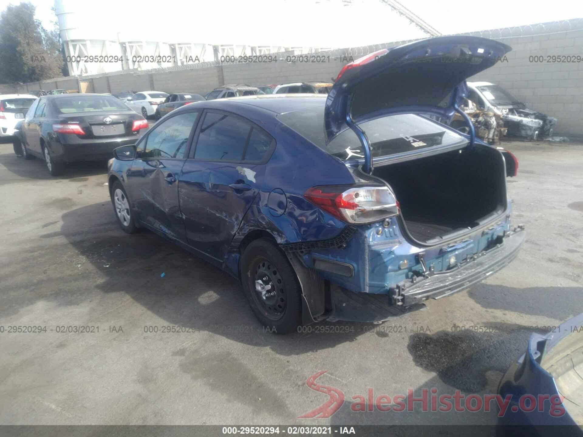 3KPFK4A76JE183288 2018 KIA FORTE