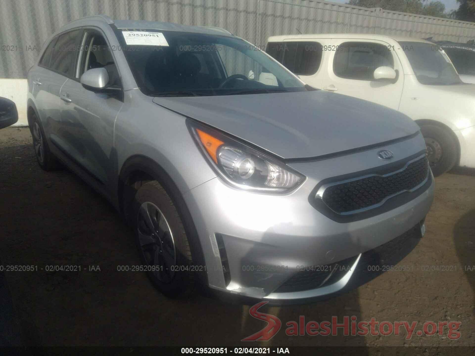 KNDCB3LC0K5295072 2019 KIA NIRO