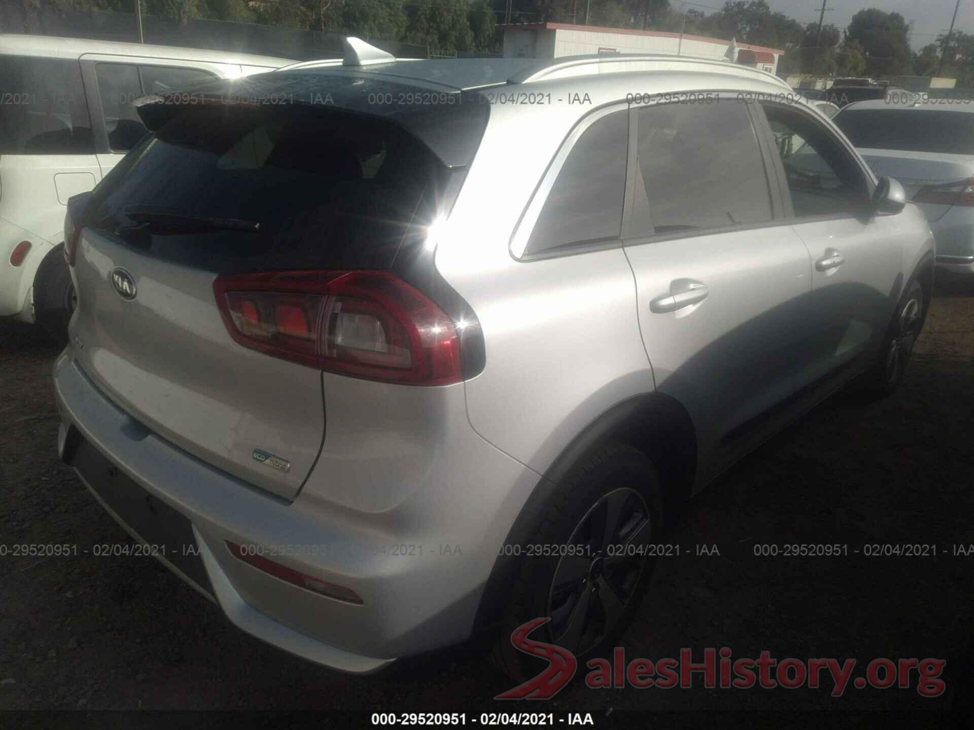 KNDCB3LC0K5295072 2019 KIA NIRO