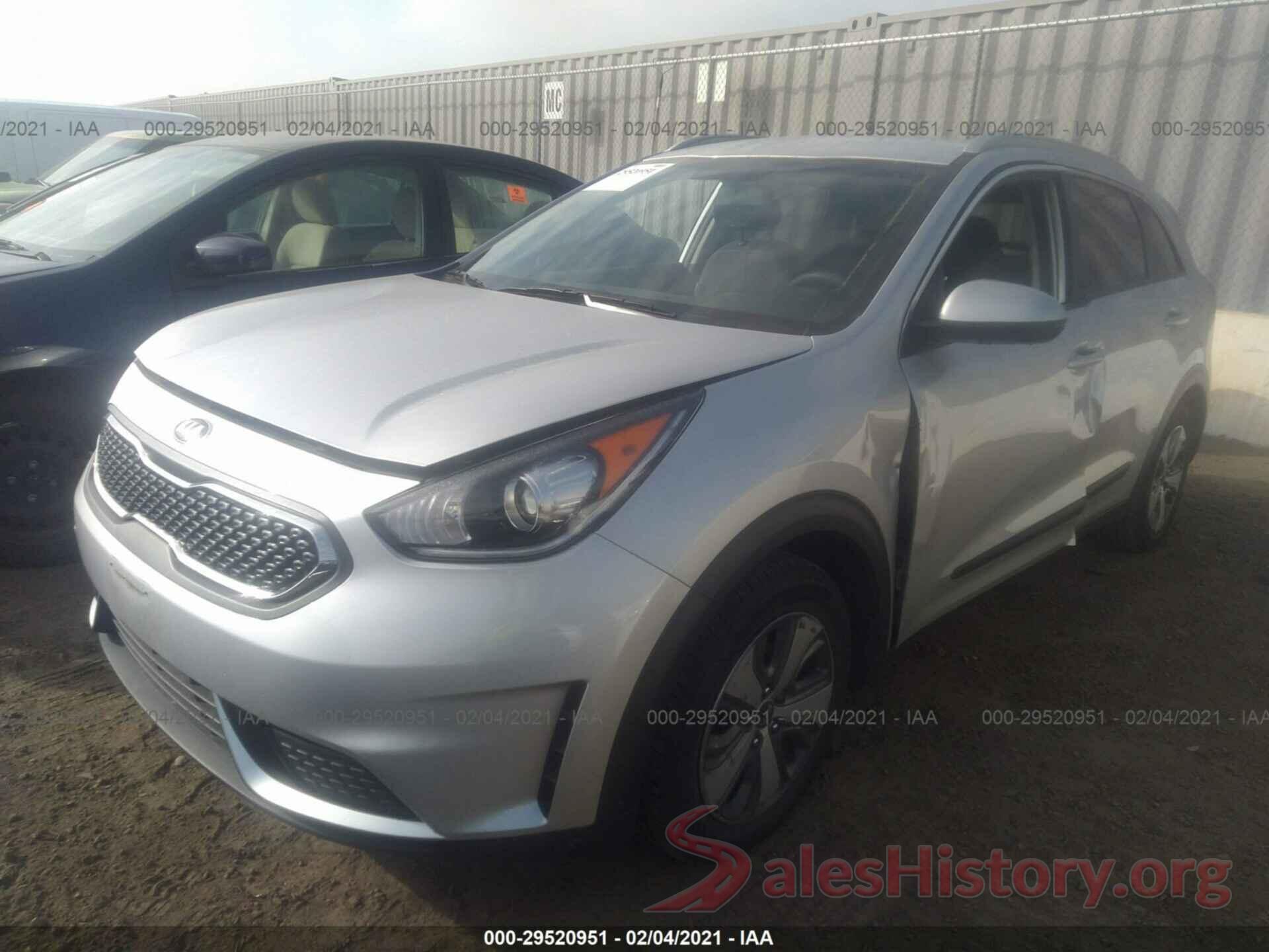 KNDCB3LC0K5295072 2019 KIA NIRO