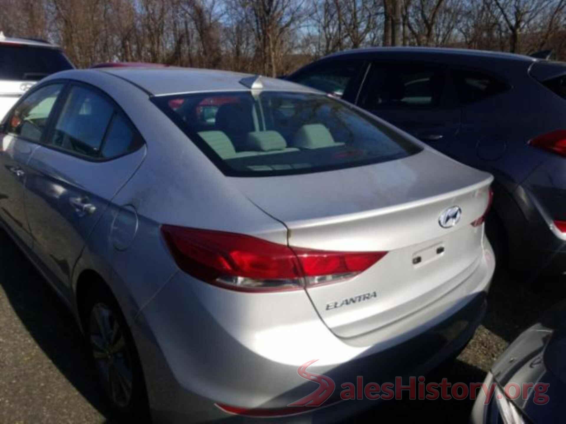 5NPD84LF4JH262447 2018 HYUNDAI ELANTRA