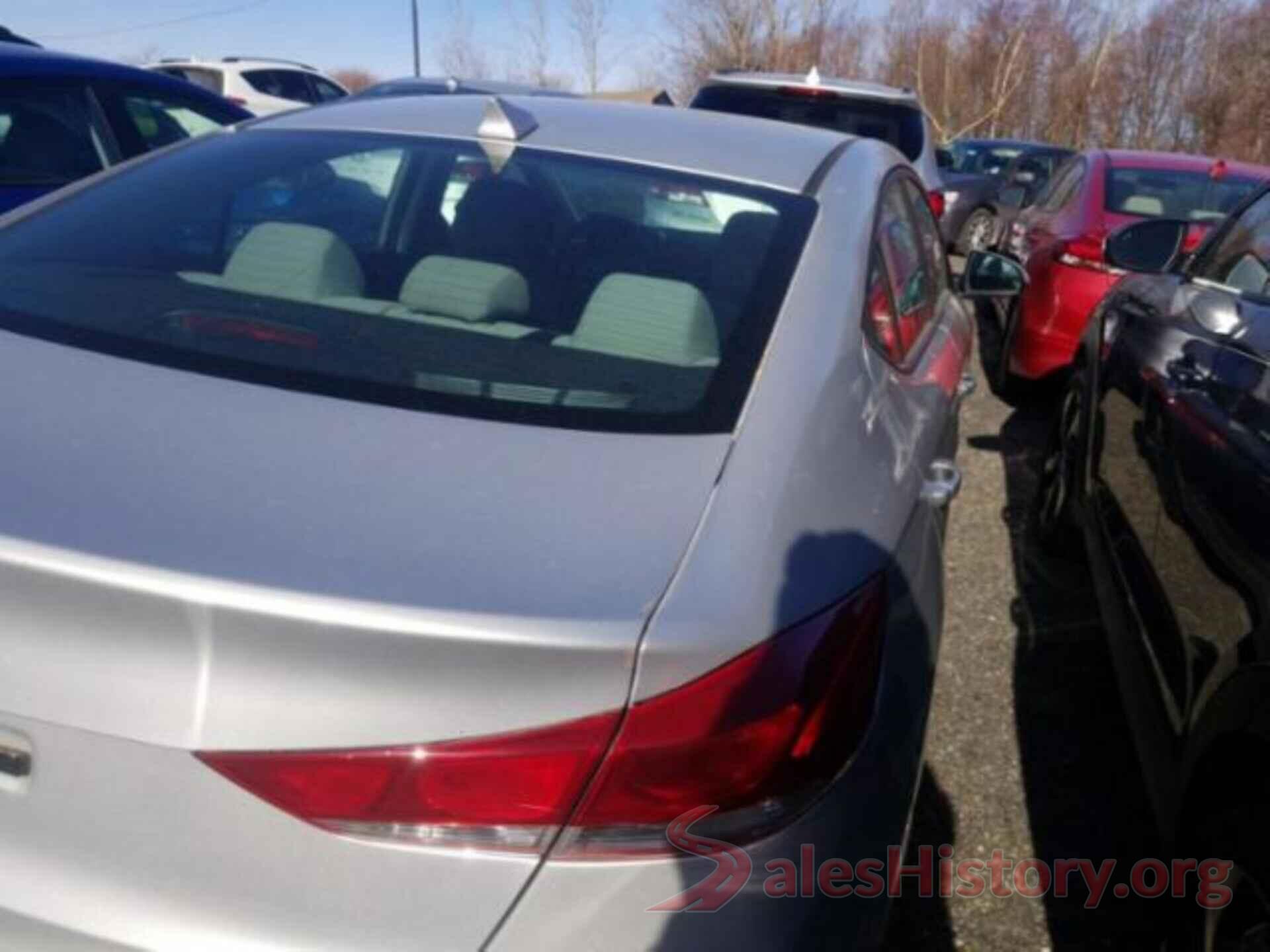 5NPD84LF4JH262447 2018 HYUNDAI ELANTRA