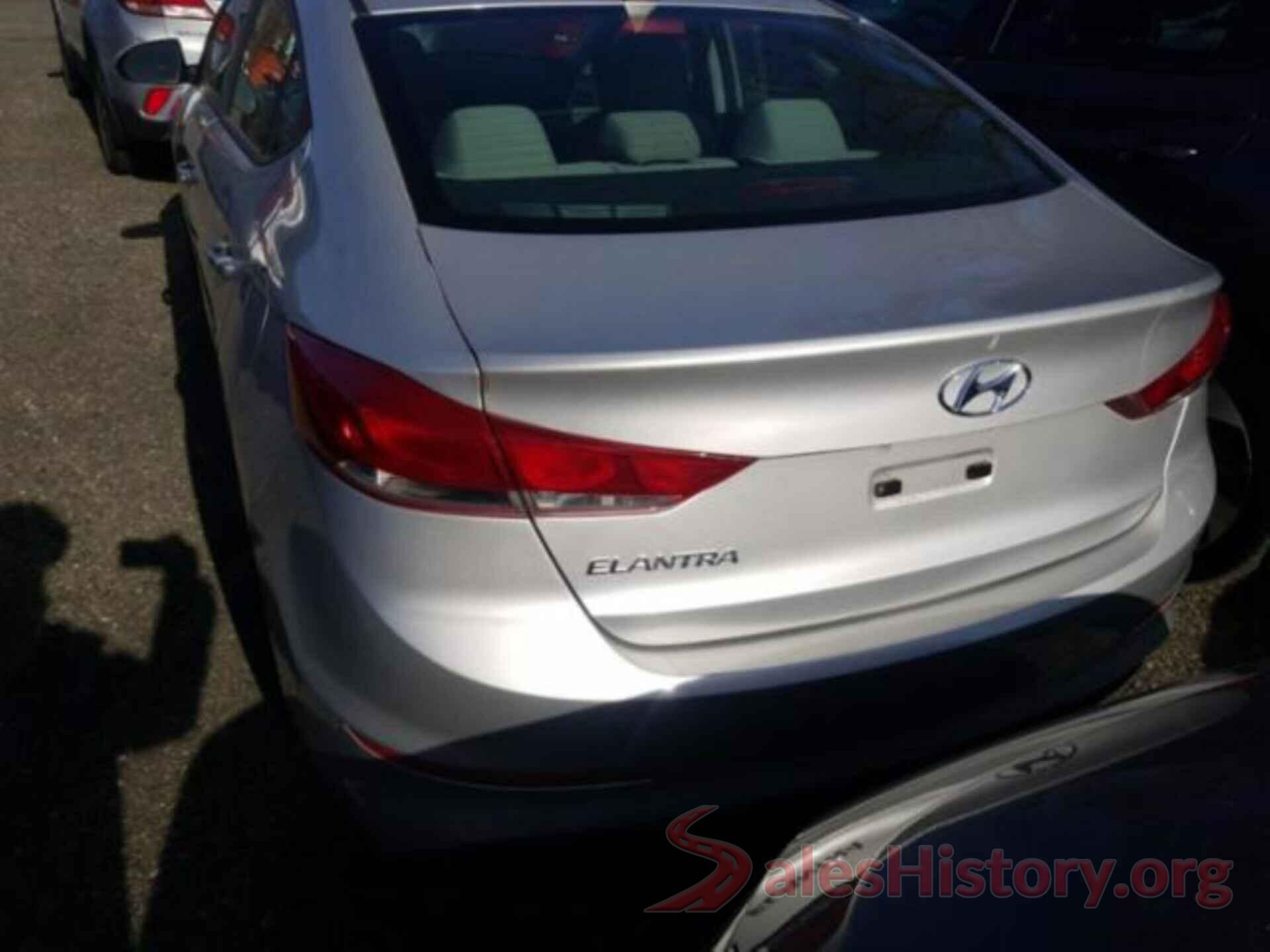 5NPD84LF4JH262447 2018 HYUNDAI ELANTRA