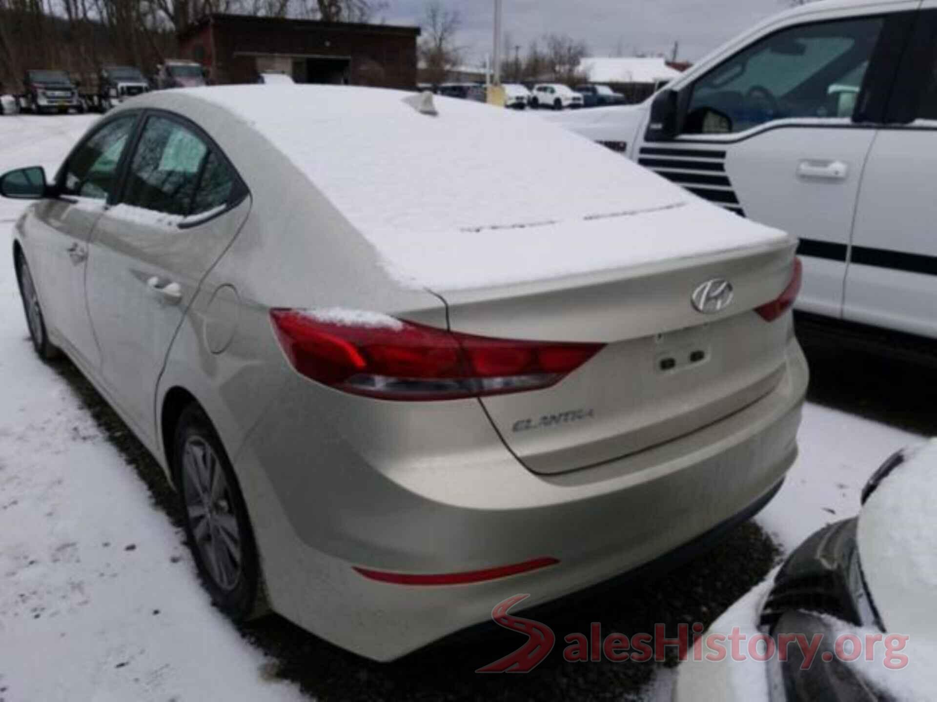 5NPD84LF4JH264988 2018 HYUNDAI ELANTRA