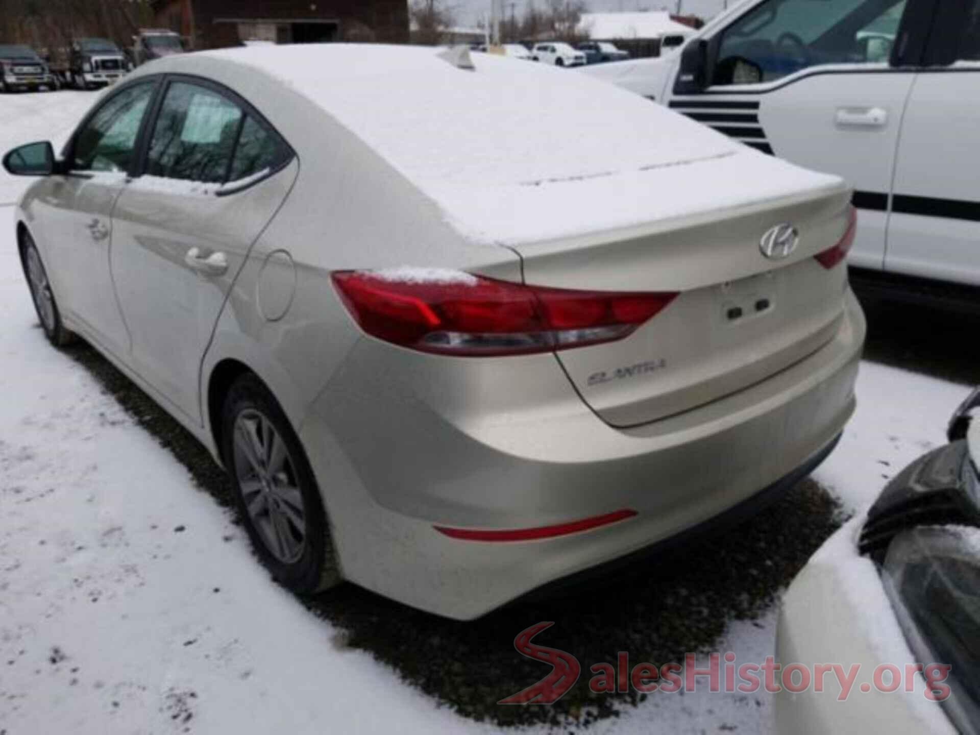 5NPD84LF4JH264988 2018 HYUNDAI ELANTRA