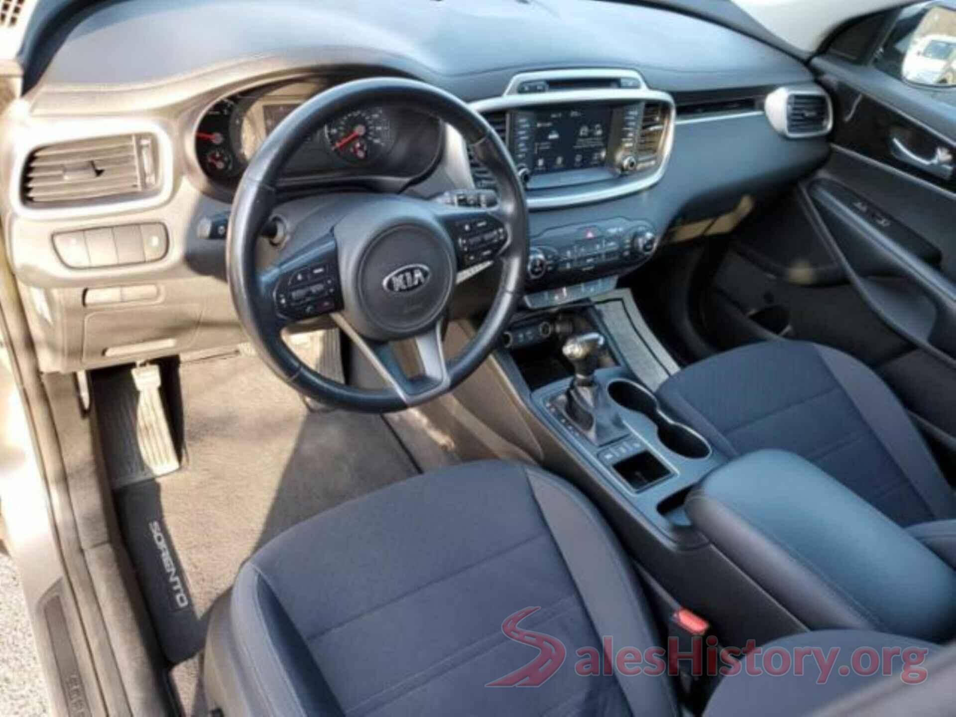 5XYPGDA39JG425240 2018 KIA SORENTO