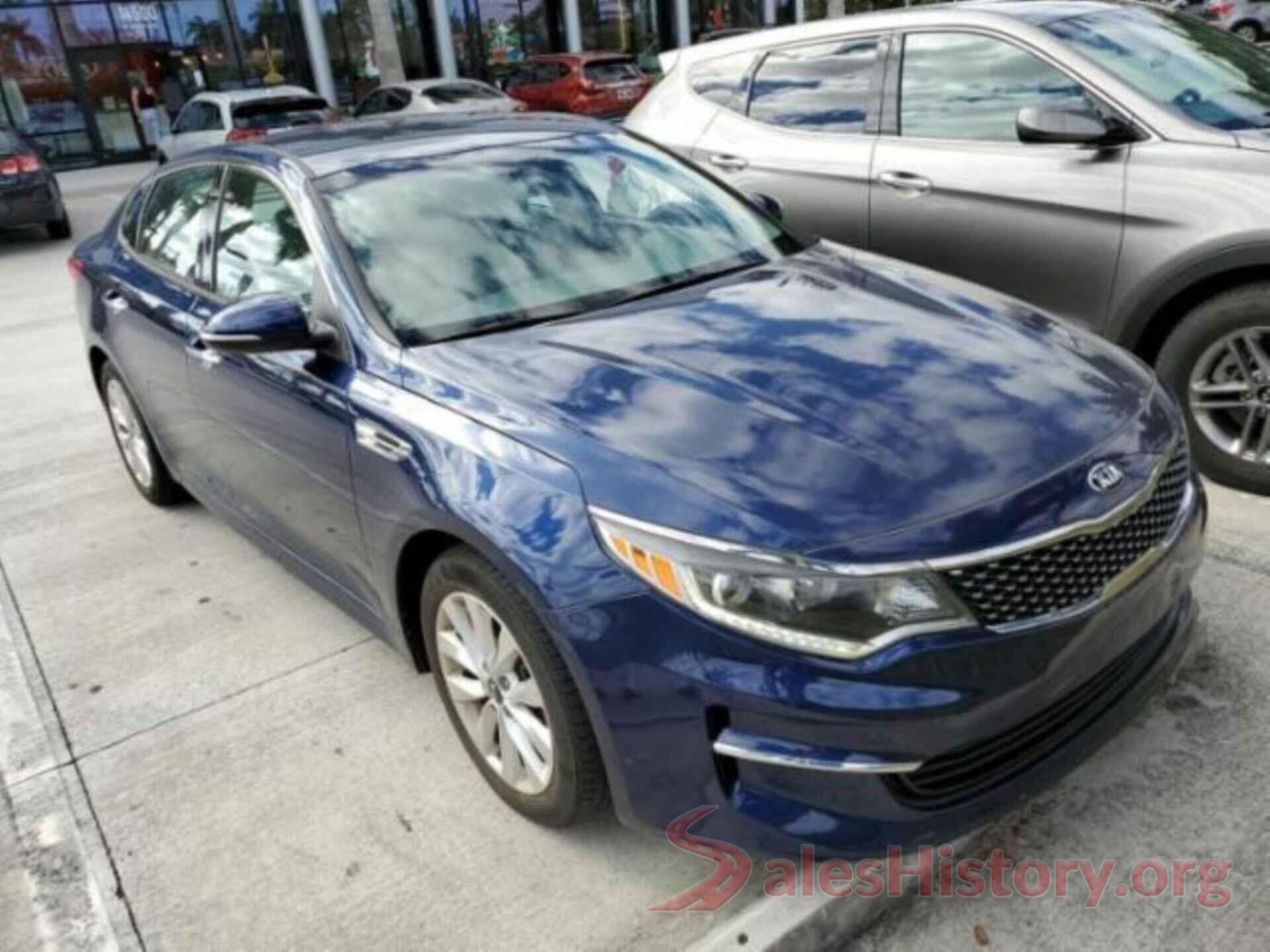 5XXGU4L37JG197538 2018 KIA OPTIMA