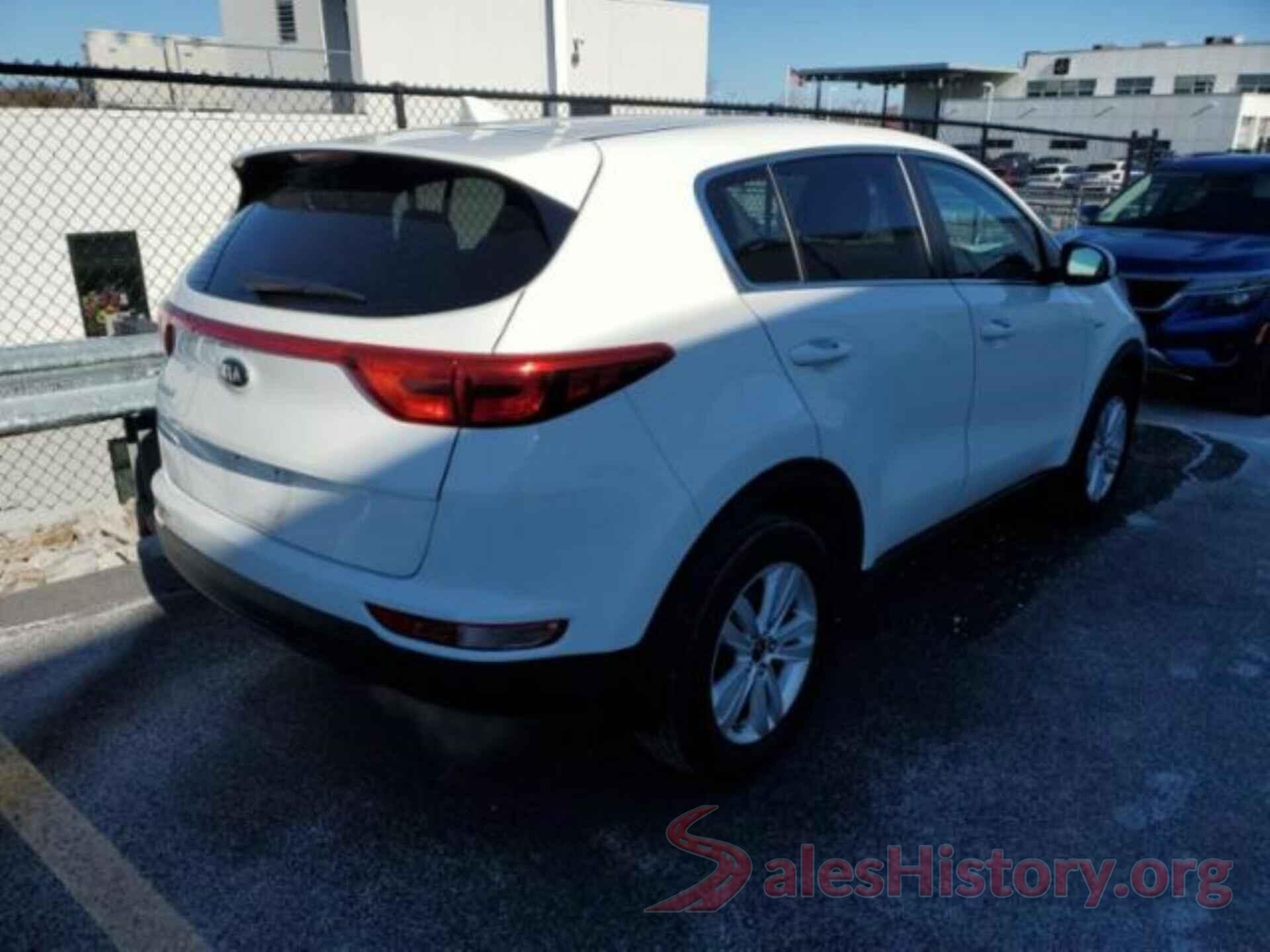 KNDPMCAC6J7394089 2018 KIA SPORTAGE