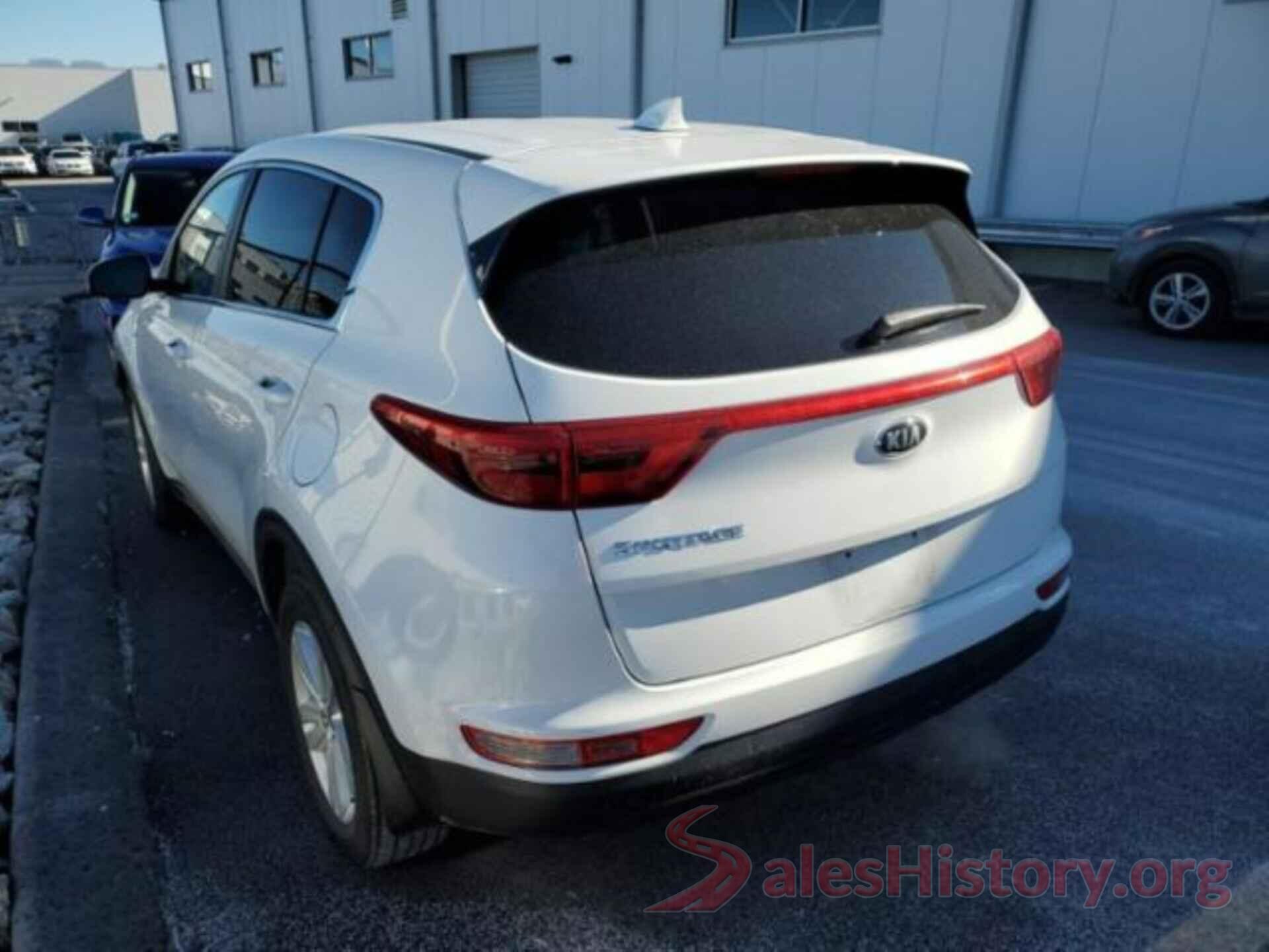 KNDPMCAC6J7394089 2018 KIA SPORTAGE