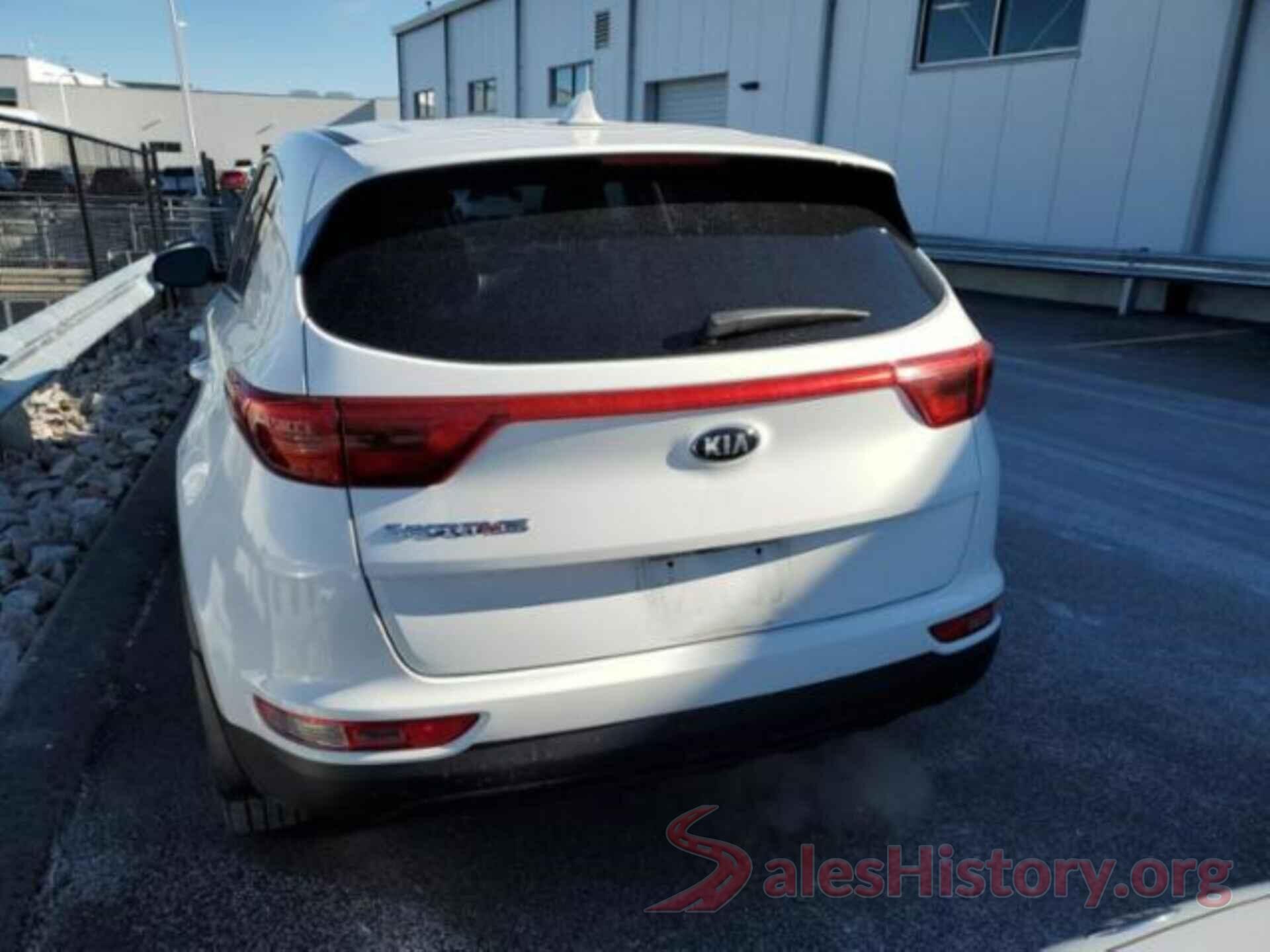 KNDPMCAC6J7394089 2018 KIA SPORTAGE