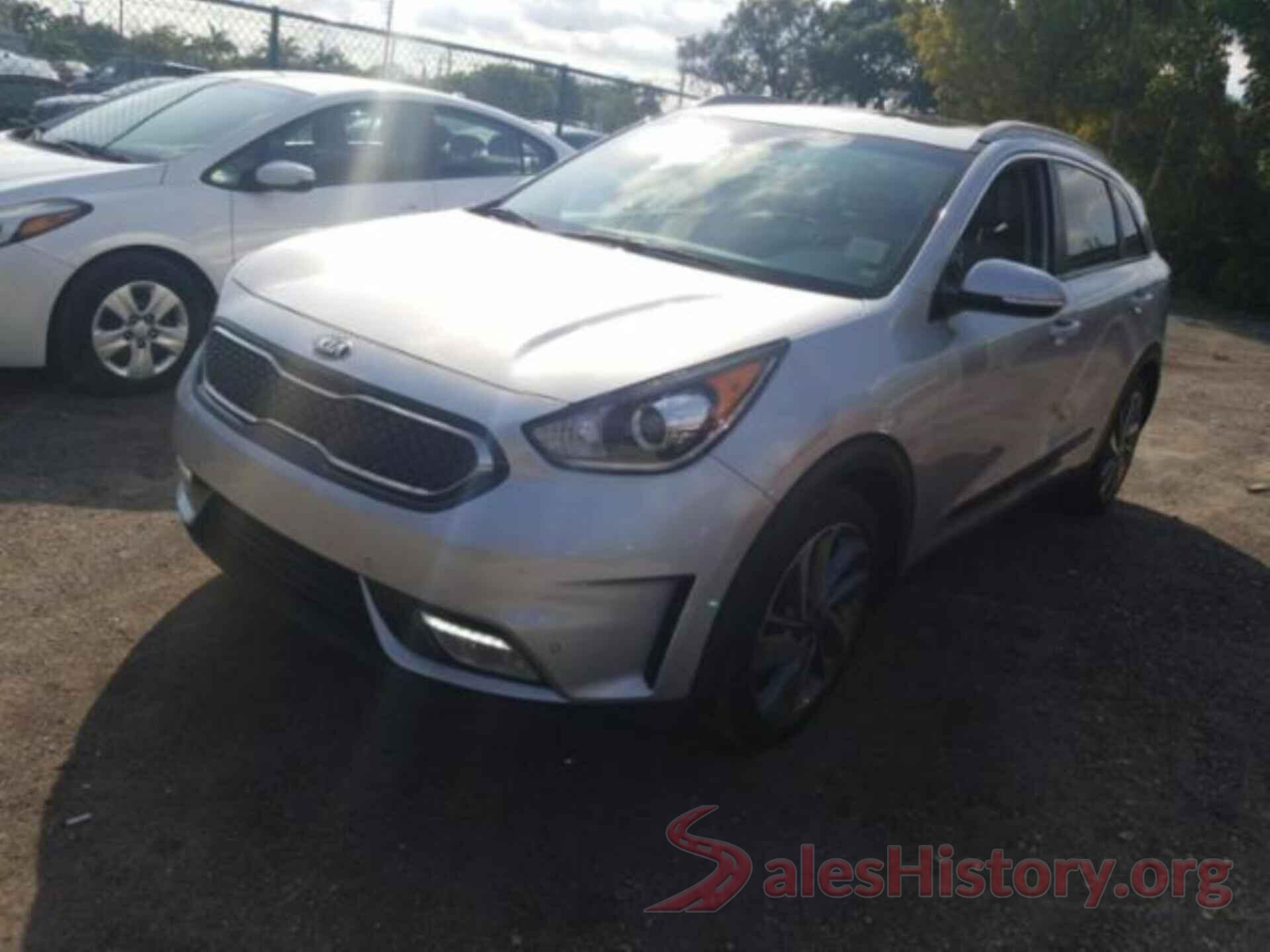 KNDCE3LCXH5081447 2017 KIA NIRO