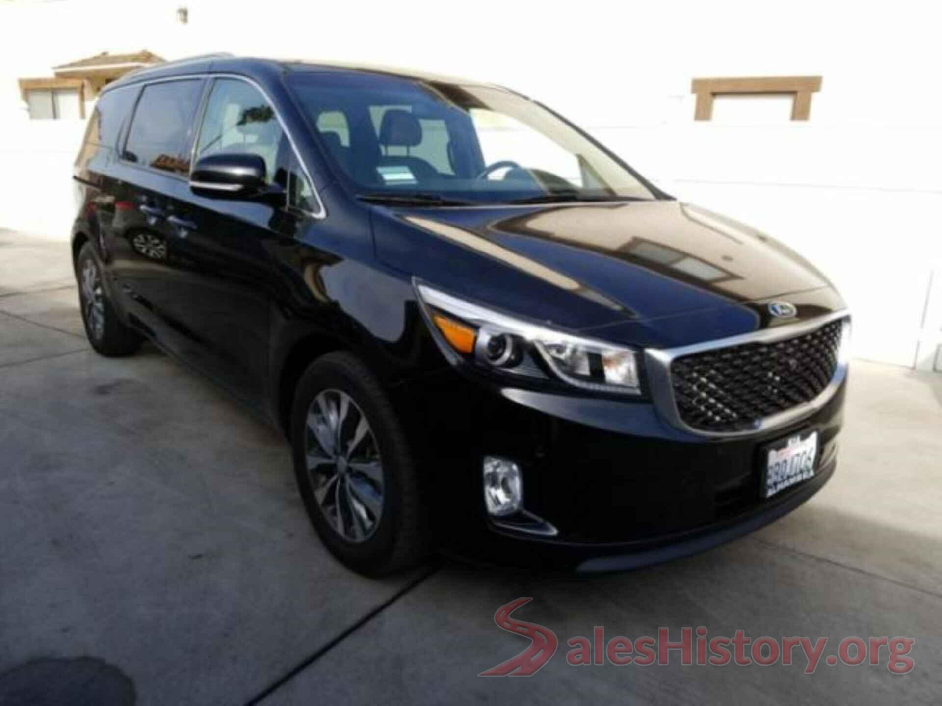 KNDMC5C14H6337810 2017 KIA SEDONA