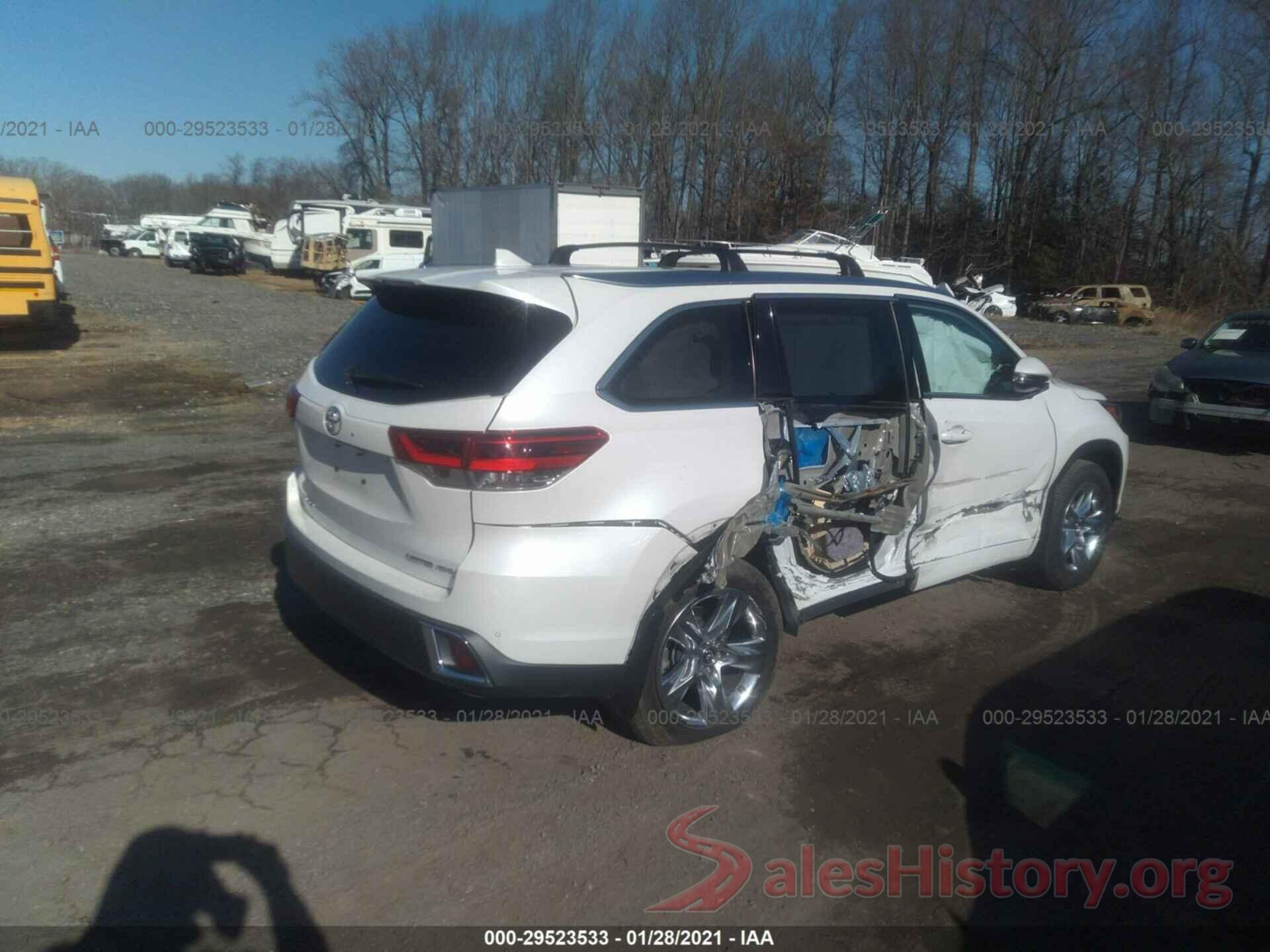 5TDDZRFH1JS854339 2018 TOYOTA HIGHLANDER