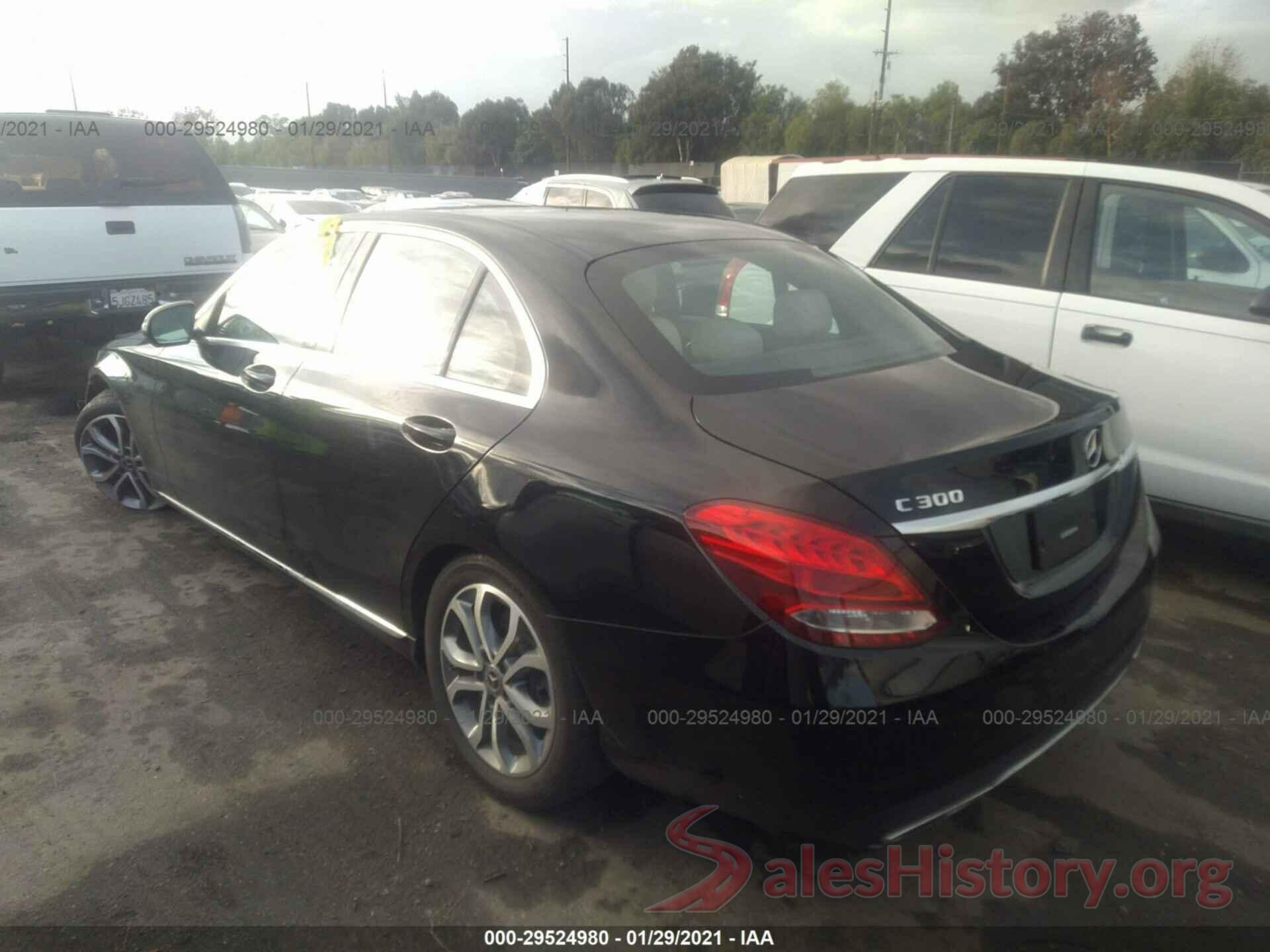 55SWF4JB9JU245932 2018 MERCEDES-BENZ C-CLASS