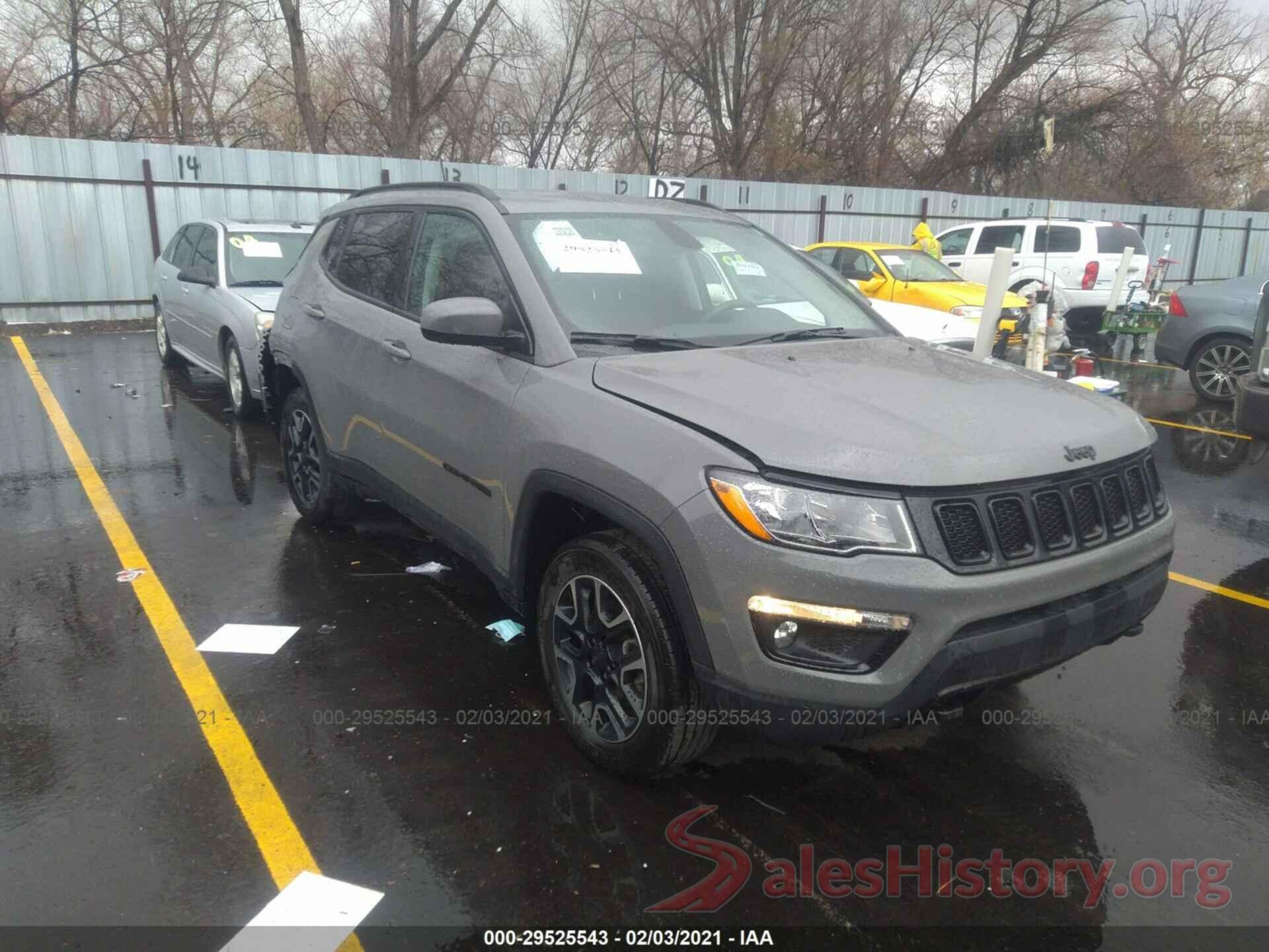 3C4NJDAB8KT679113 2019 JEEP COMPASS