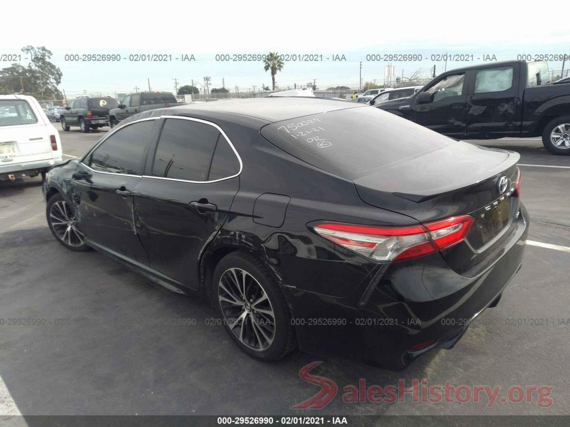 4T1B11HK3JU021139 2018 TOYOTA CAMRY