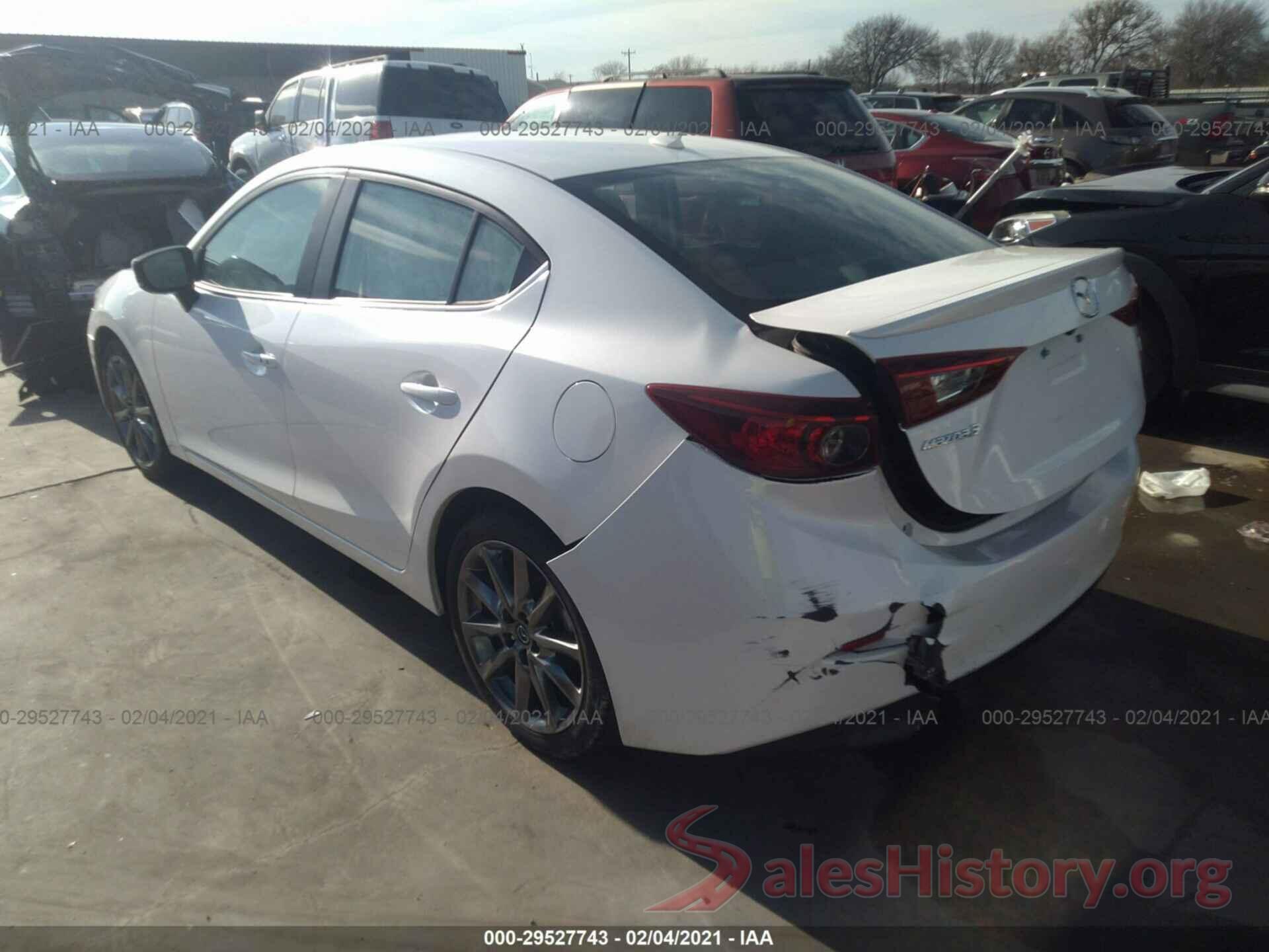 3MZBN1V37JM234778 2018 MAZDA MAZDA3 4-DOOR