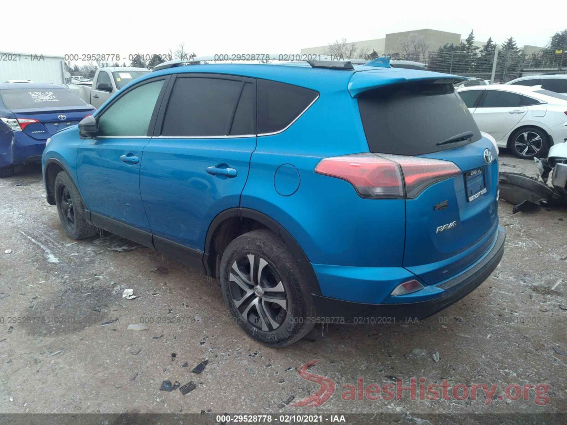 2T3BFREVXJW842017 2018 TOYOTA RAV4